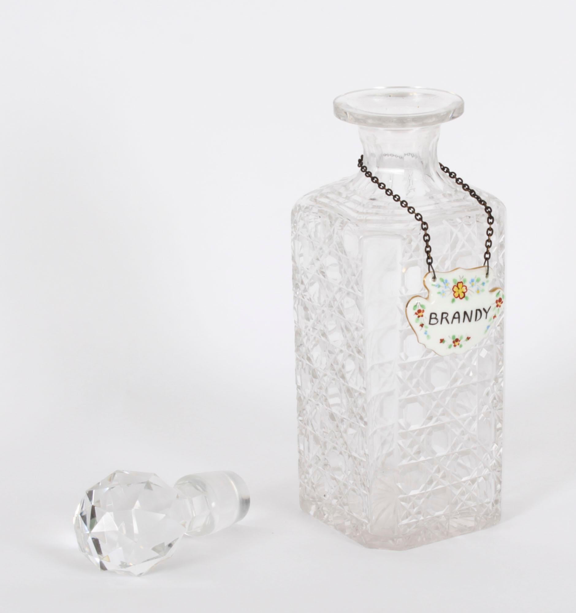 Groupe vintage de 3 carafes en verre taillé en cristal 20ème siècle en vente 13