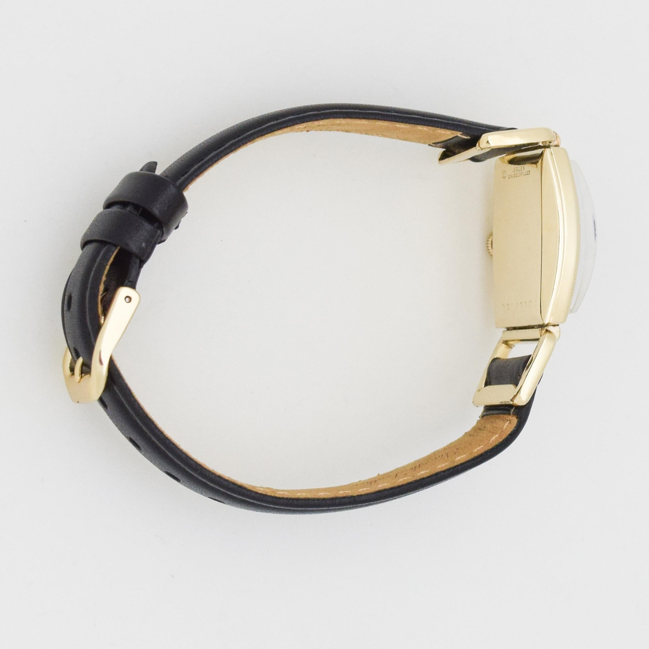 Vintage Gruen Precision Veri-Thin Rectangular-Shaped Watch, 1941 In Excellent Condition For Sale In Beverly Hills, CA