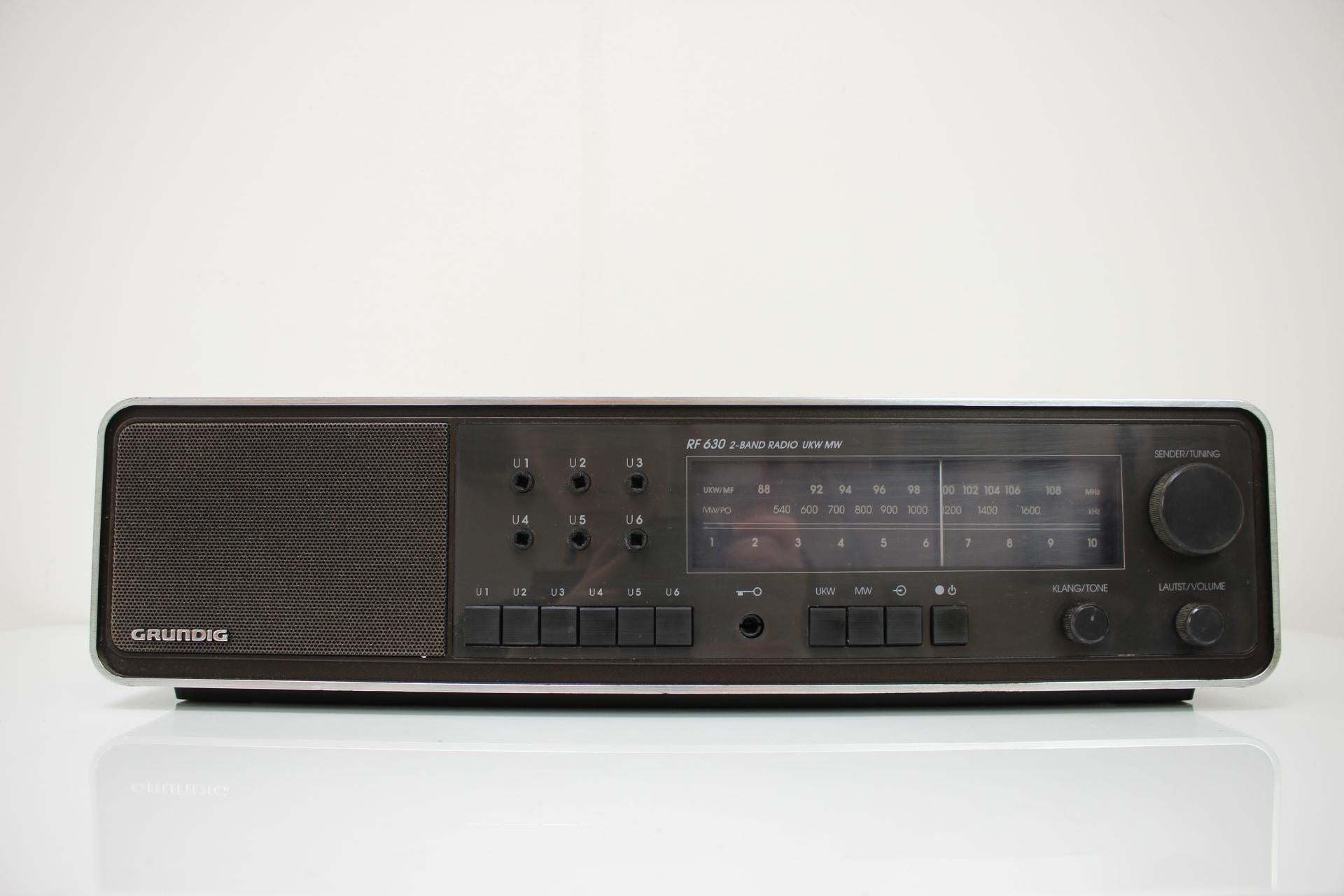Mid-Century moderno Radio vintage Grundig RF 630, Germania, anni '90 in vendita