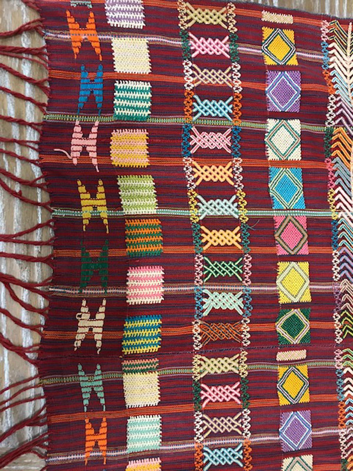 Vintage Guatemalan Textile In Good Condition In Los Angeles, CA
