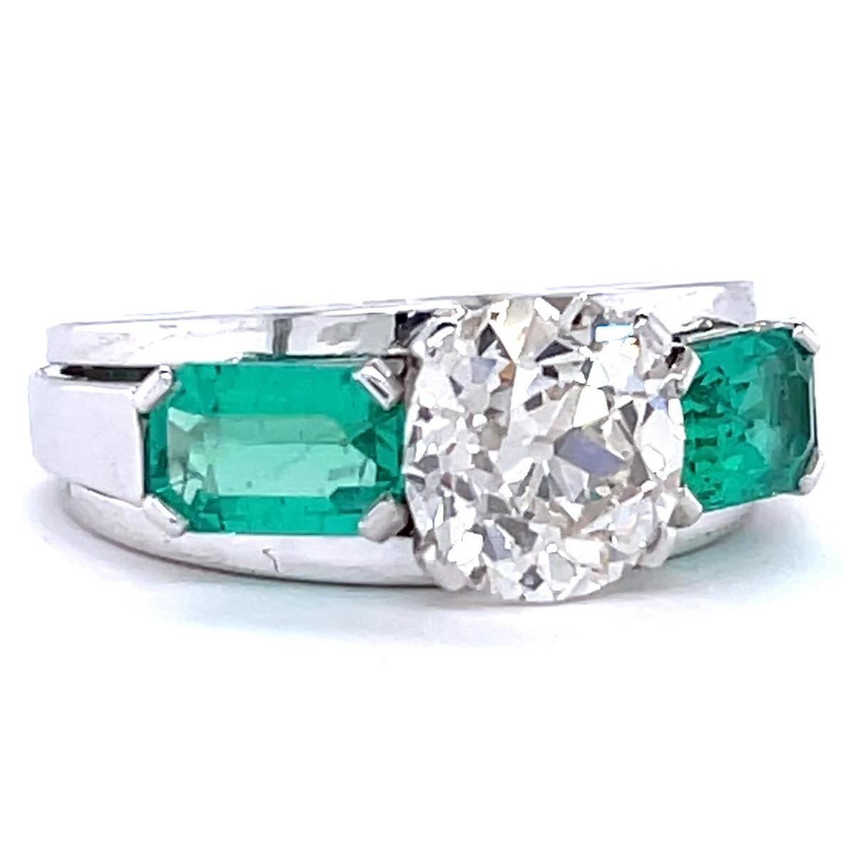 Women's or Men's Vintage Gubelin GIA 2.26 Carat Old European Cut Diamond Emerald Ring