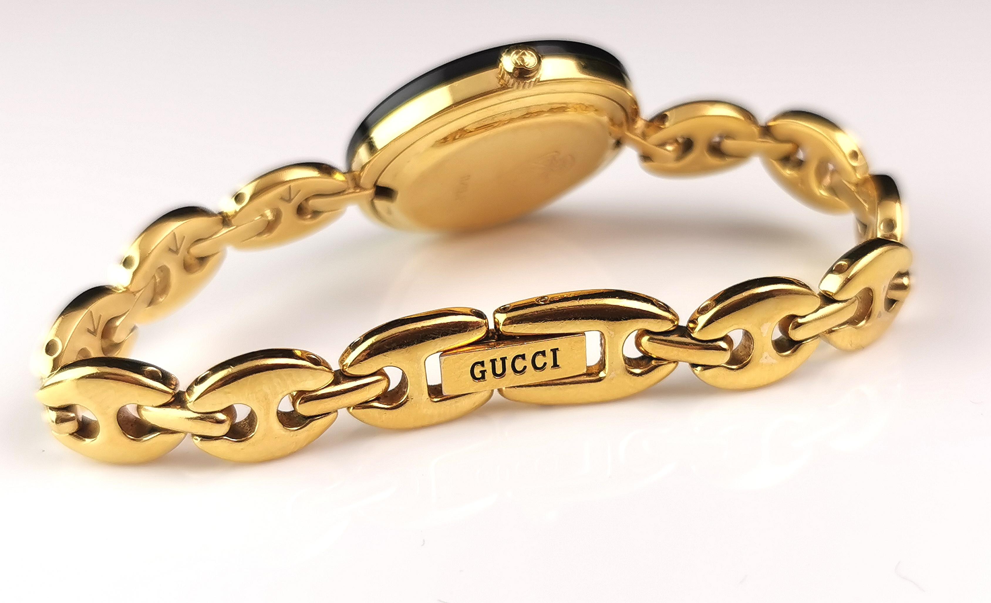 Vintage Gucci 11/12.2 gold plated ladies wristwatch, bracelet strap, Bezels 3