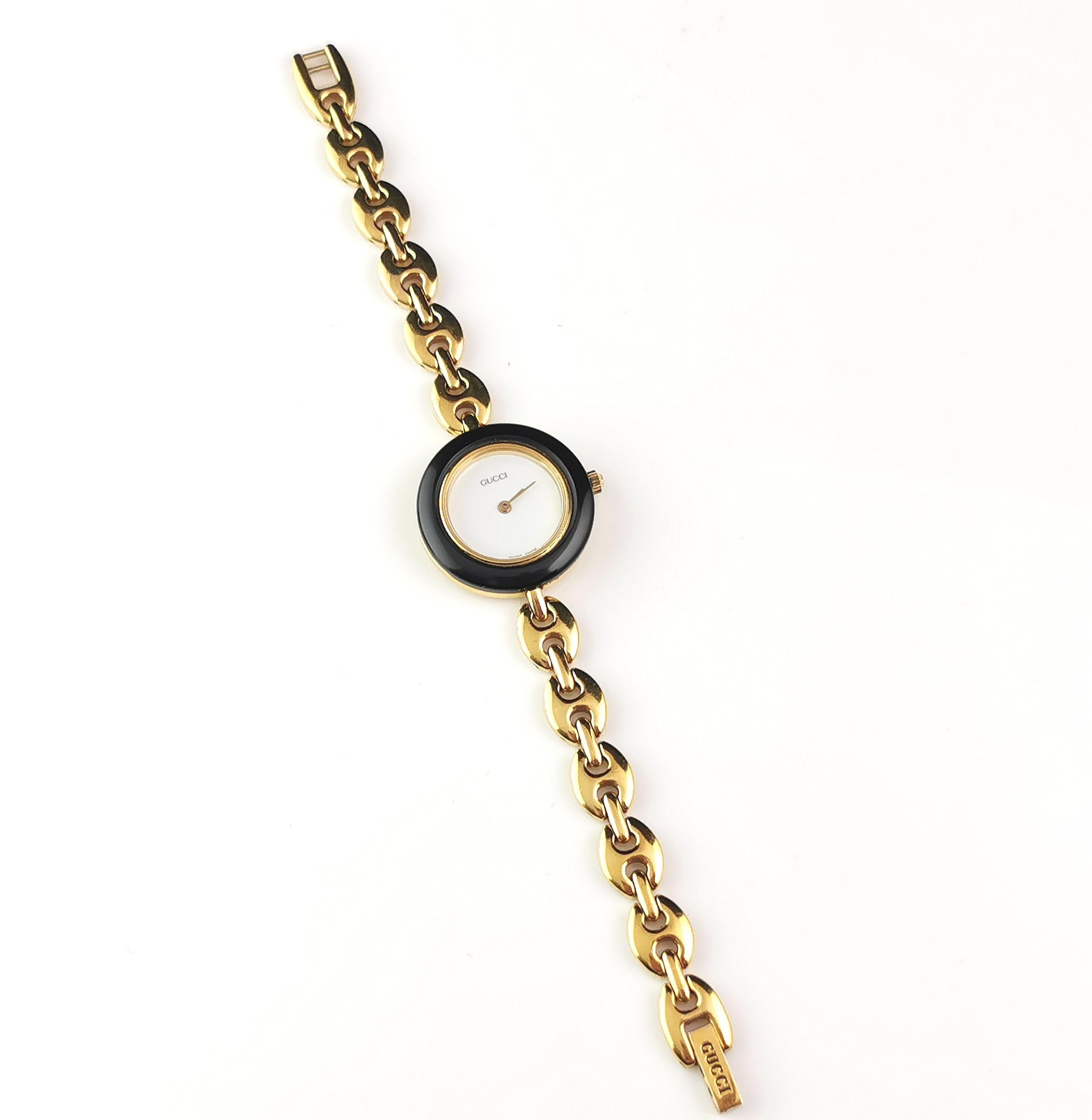 Vintage Gucci 11/12.2 gold plated ladies wristwatch, bracelet strap, Bezels 4