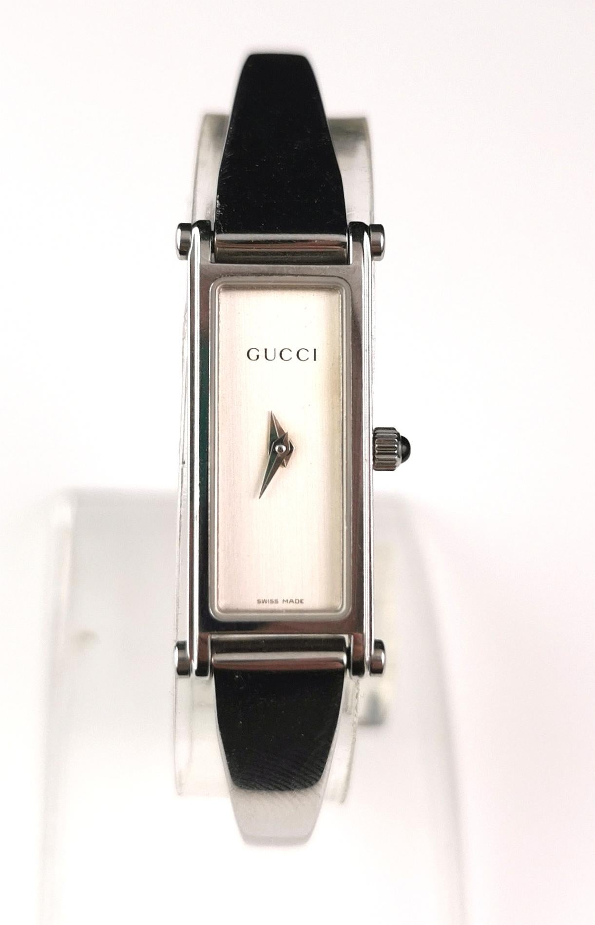 Vintage Gucci 1500l ladies wristwatch, horsebit bangle strap, Stainless steel  6