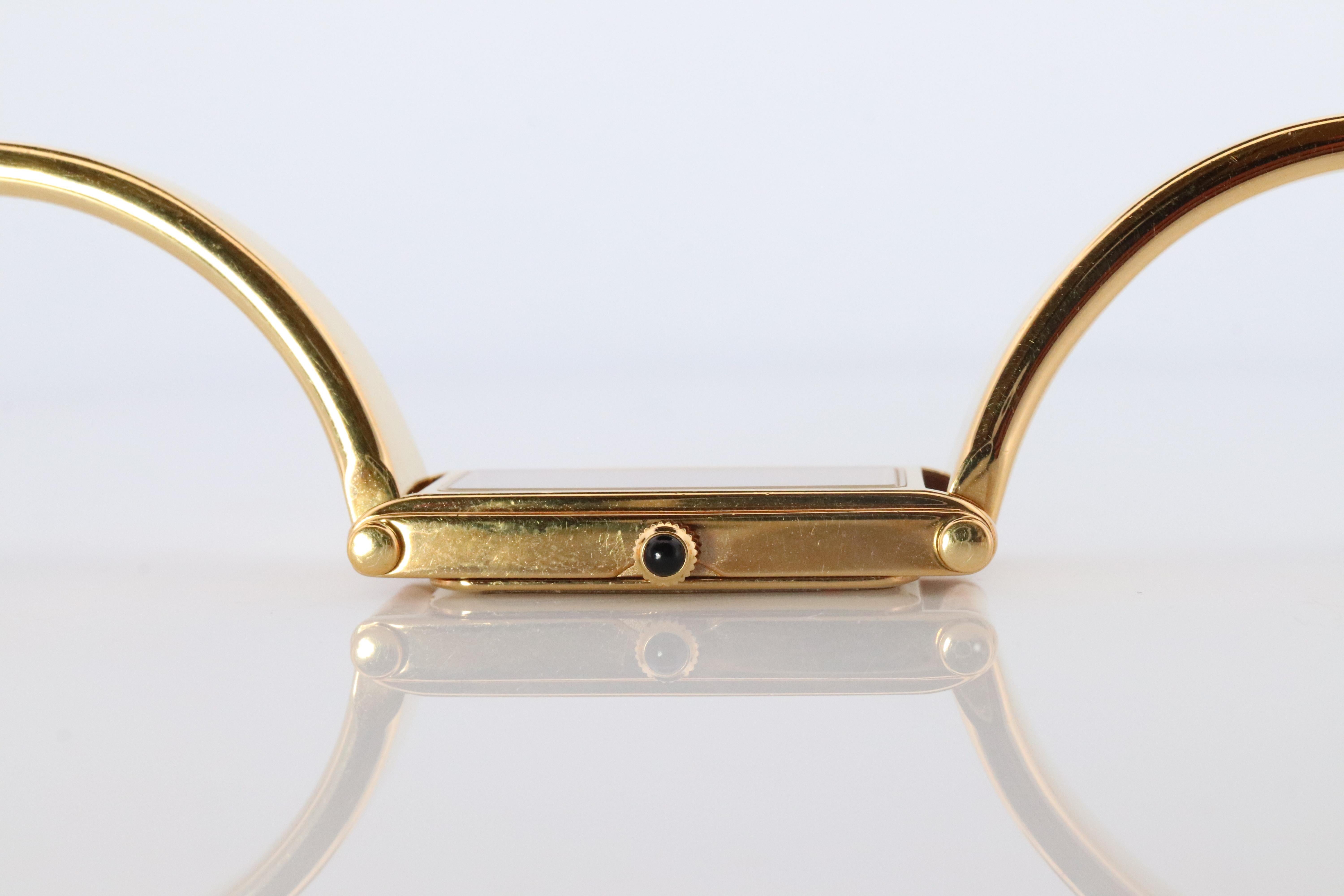 Reloj Vintage GUCCI 1500L Cuarzo Esfera MOP. Reloj de pulsera Gucci Gold Bangle en venta 4