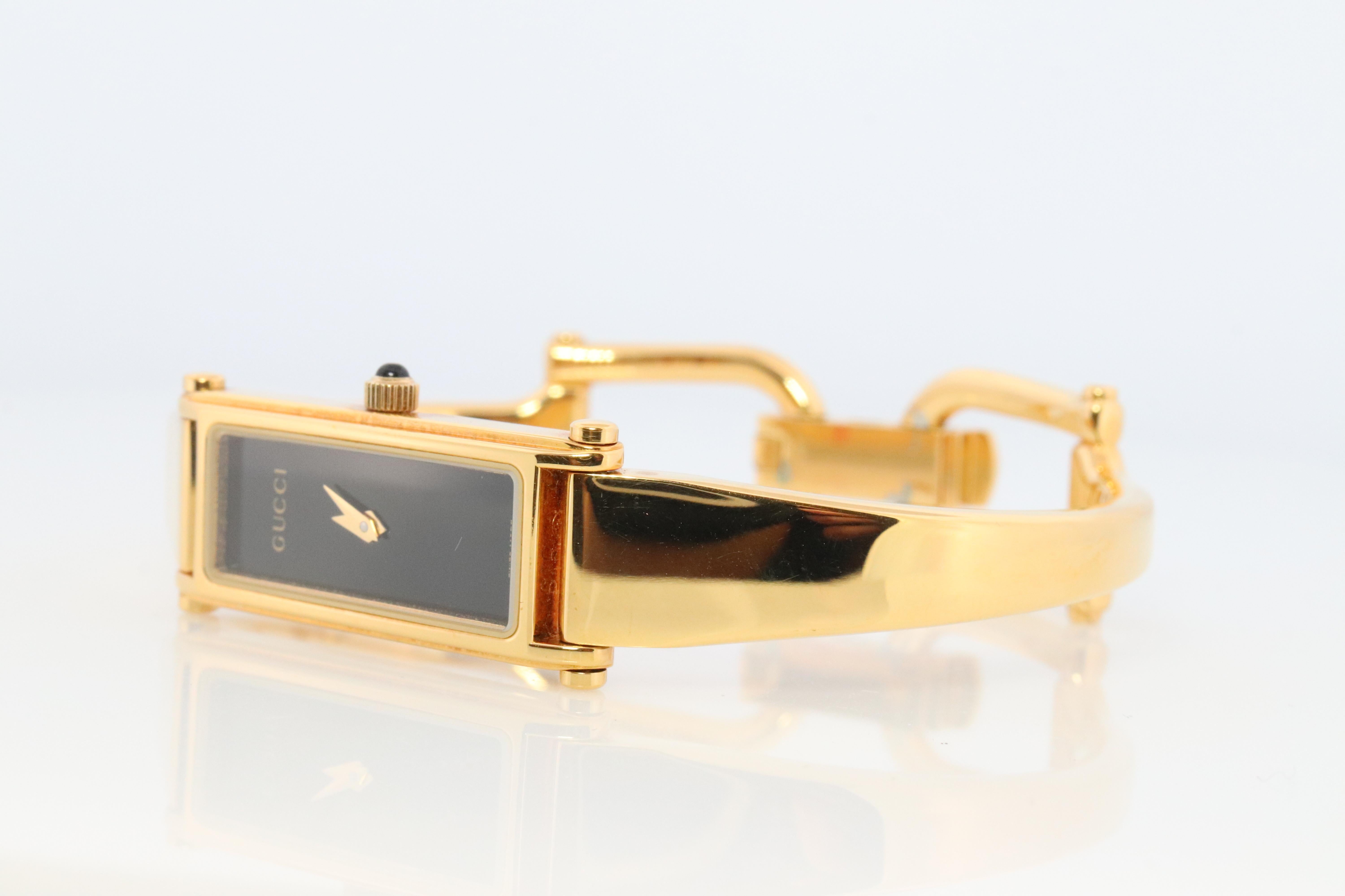 Beautiful Vintage Gold Tone Gucci Watch.

Black Dial.

Model 1500 L Ladies from the 90s.


These will be for one special lady.

Condition: Will be sold with original box and paperwork. Excellent condition. New battery installed.