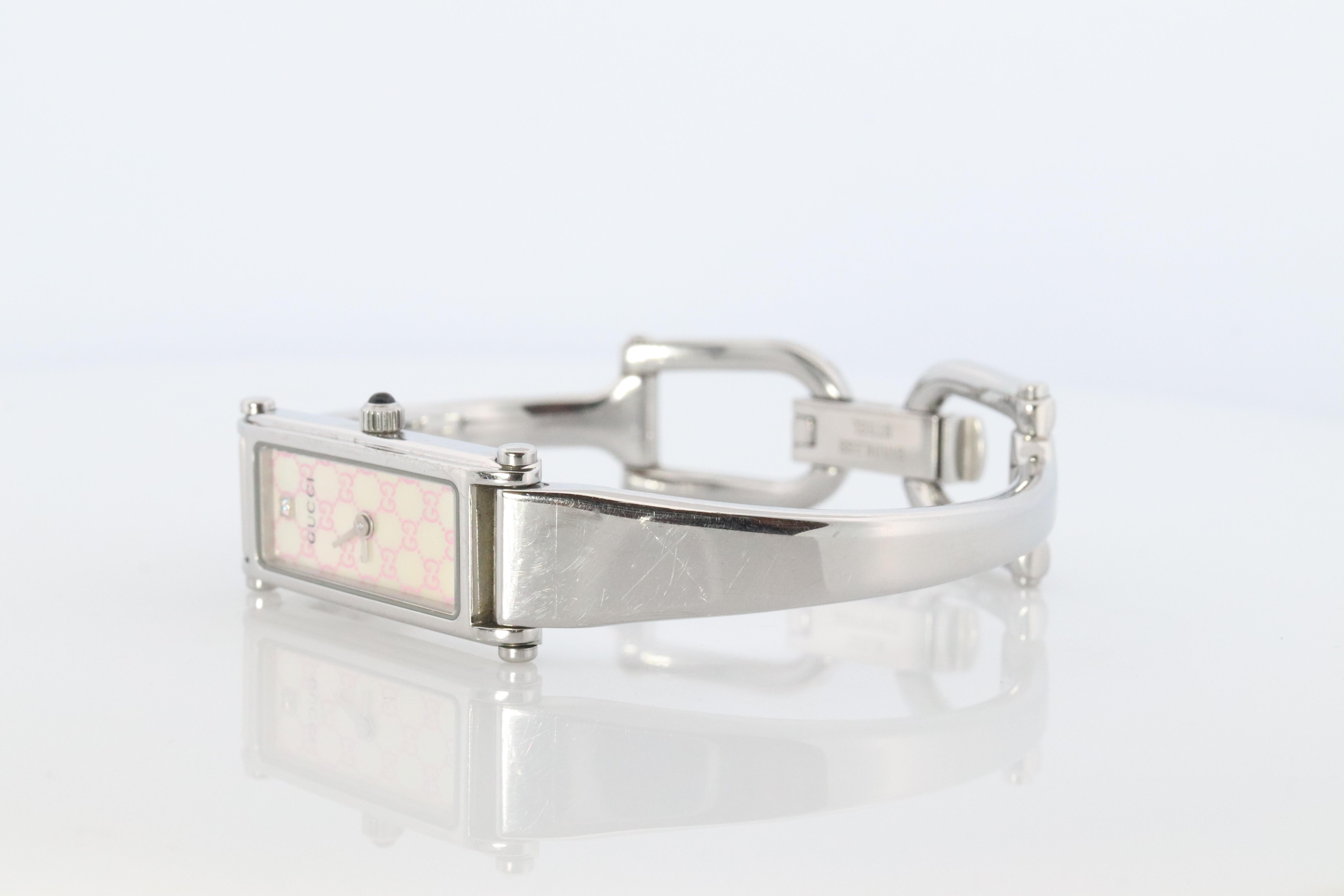 Modern Vintage GUCCI 1500L Quartz Wrist Watch. Gucci Silver LOGO Diamond Bangle Watch