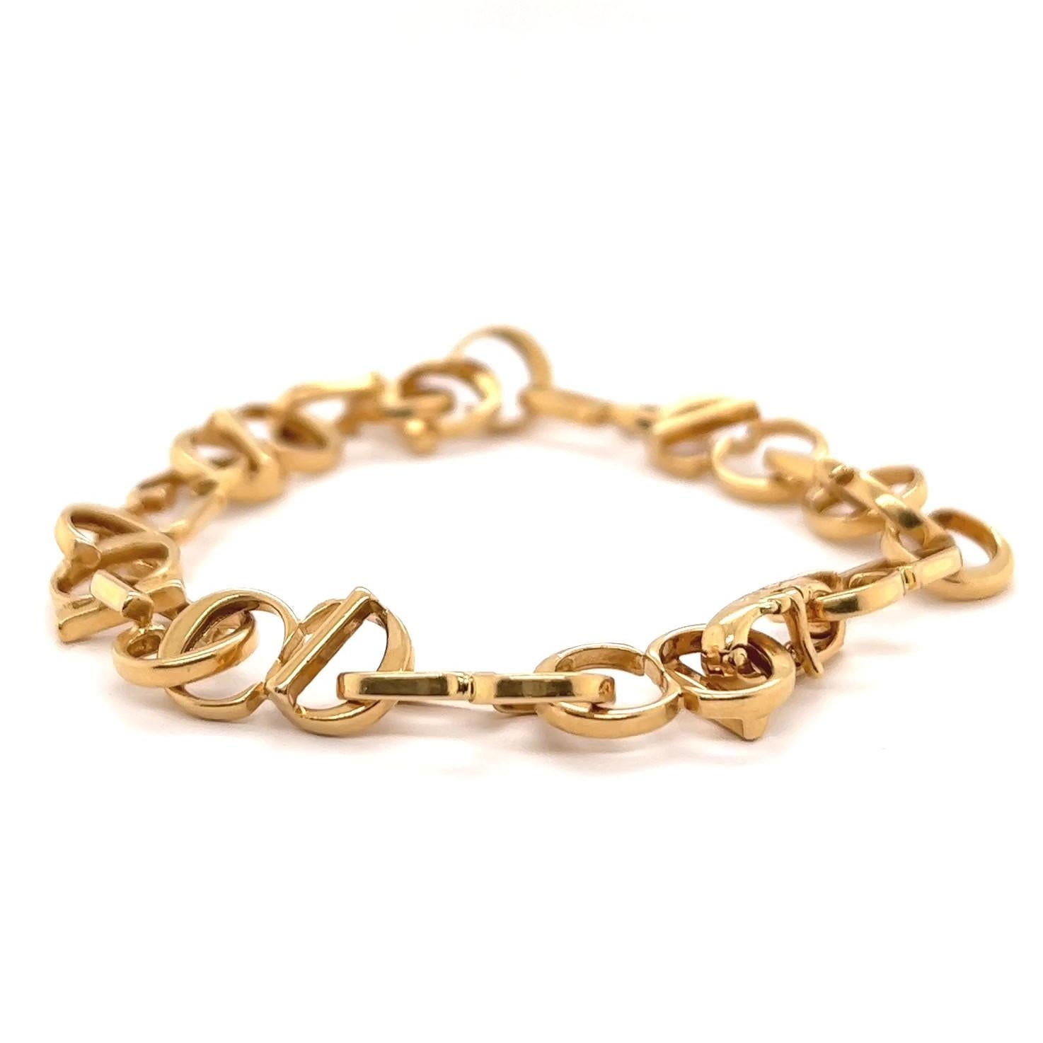 Women's or Men's Vintage Gucci 18 Karat Yellow Gold Letter Link Bracelet