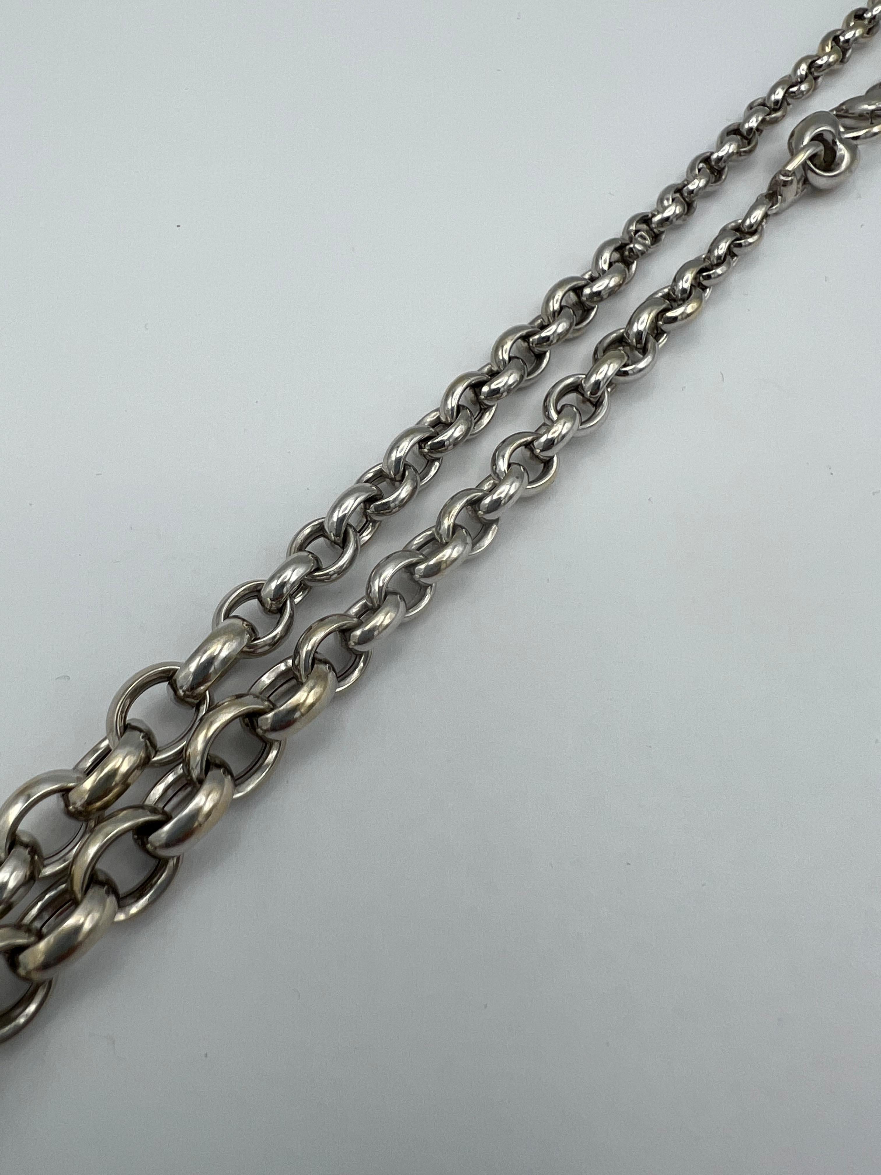 Vintage Gucci 18K White Gold Diamond Horsebit Necklace In Excellent Condition In Beverly Hills, CA
