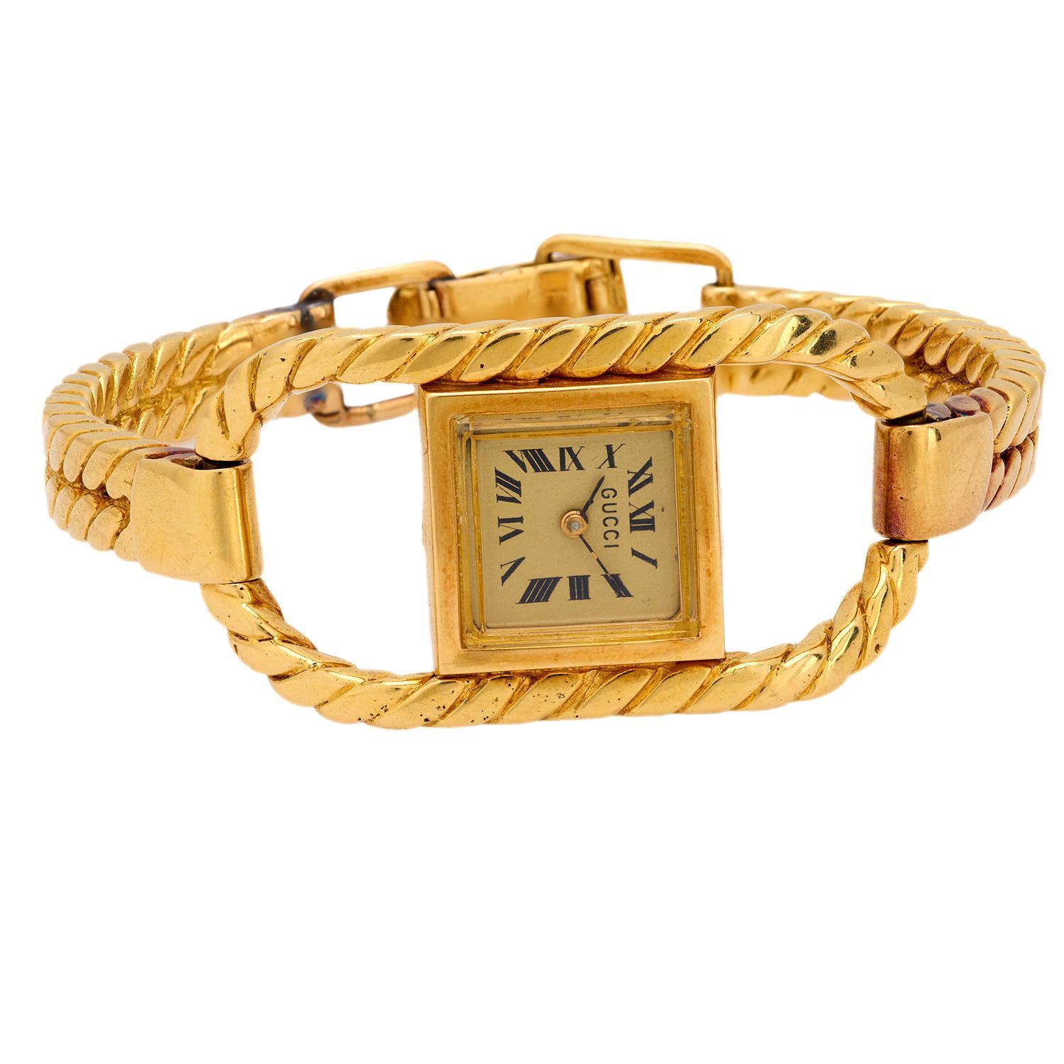 Diese Vintage-Uhr von Gucci aus den 1970er Jahren ist aus massivem 18-karätigem Gelbgold gefertigt und wird von einem Quarzwerk angetrieben. Das mit einem Reinheitsstempel signierte und gepunzte Stück spiegelt das schlichte, minimalistische Design