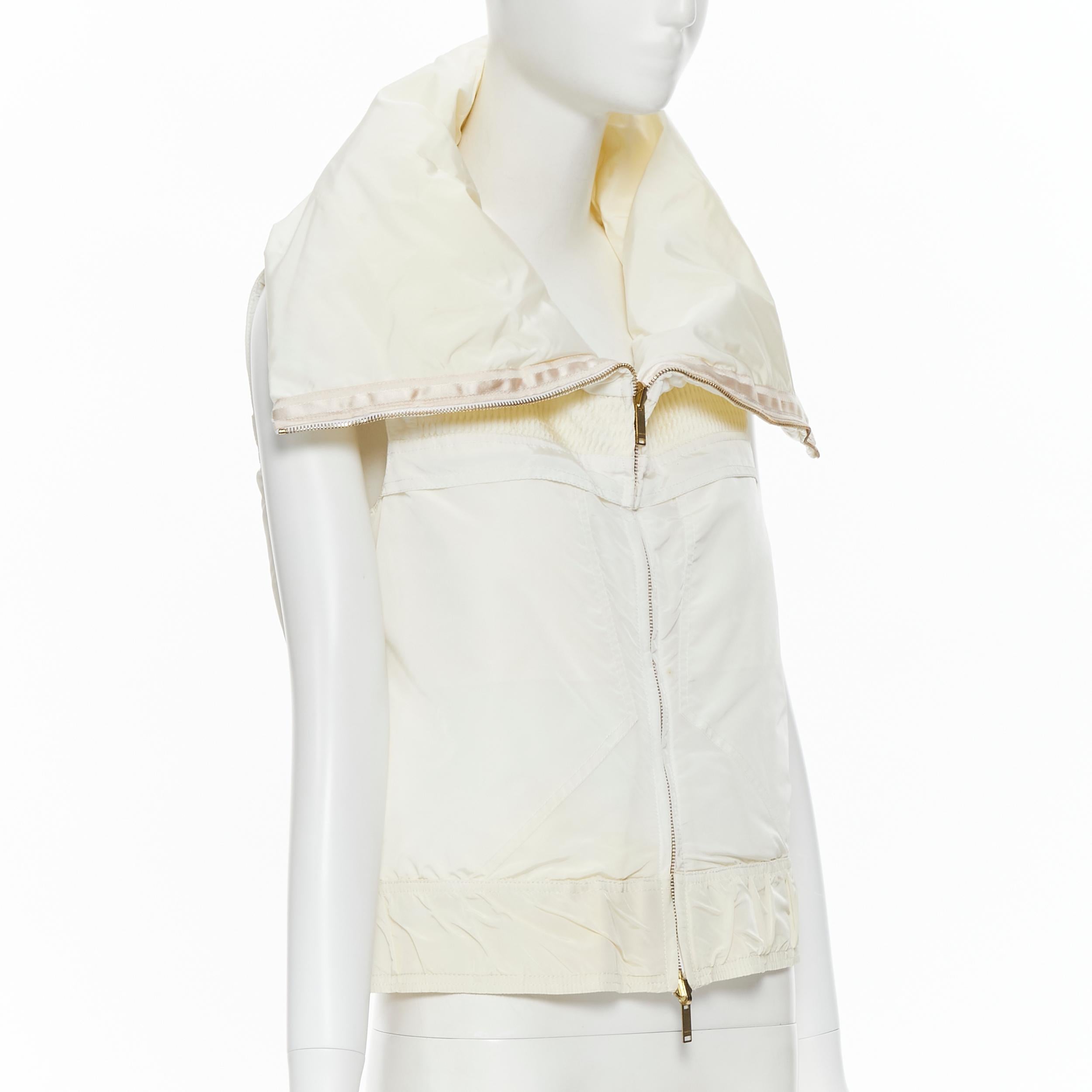 White vintage GUCCI 2004 cream white oversized collar zip padded vest jacket IT42 M