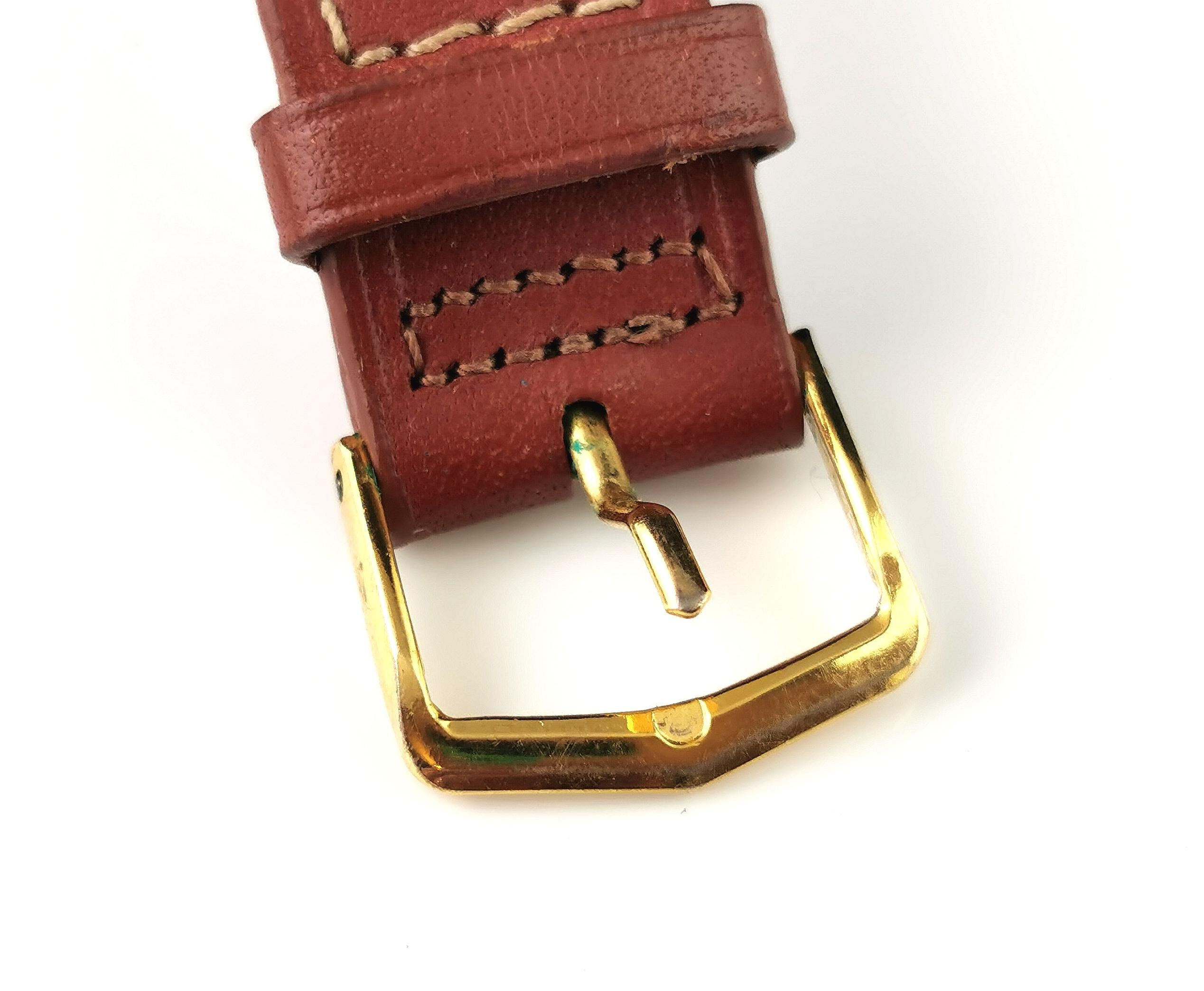 Vintage Gucci 3800m Gold plated Chronograph watch, leather strap 6