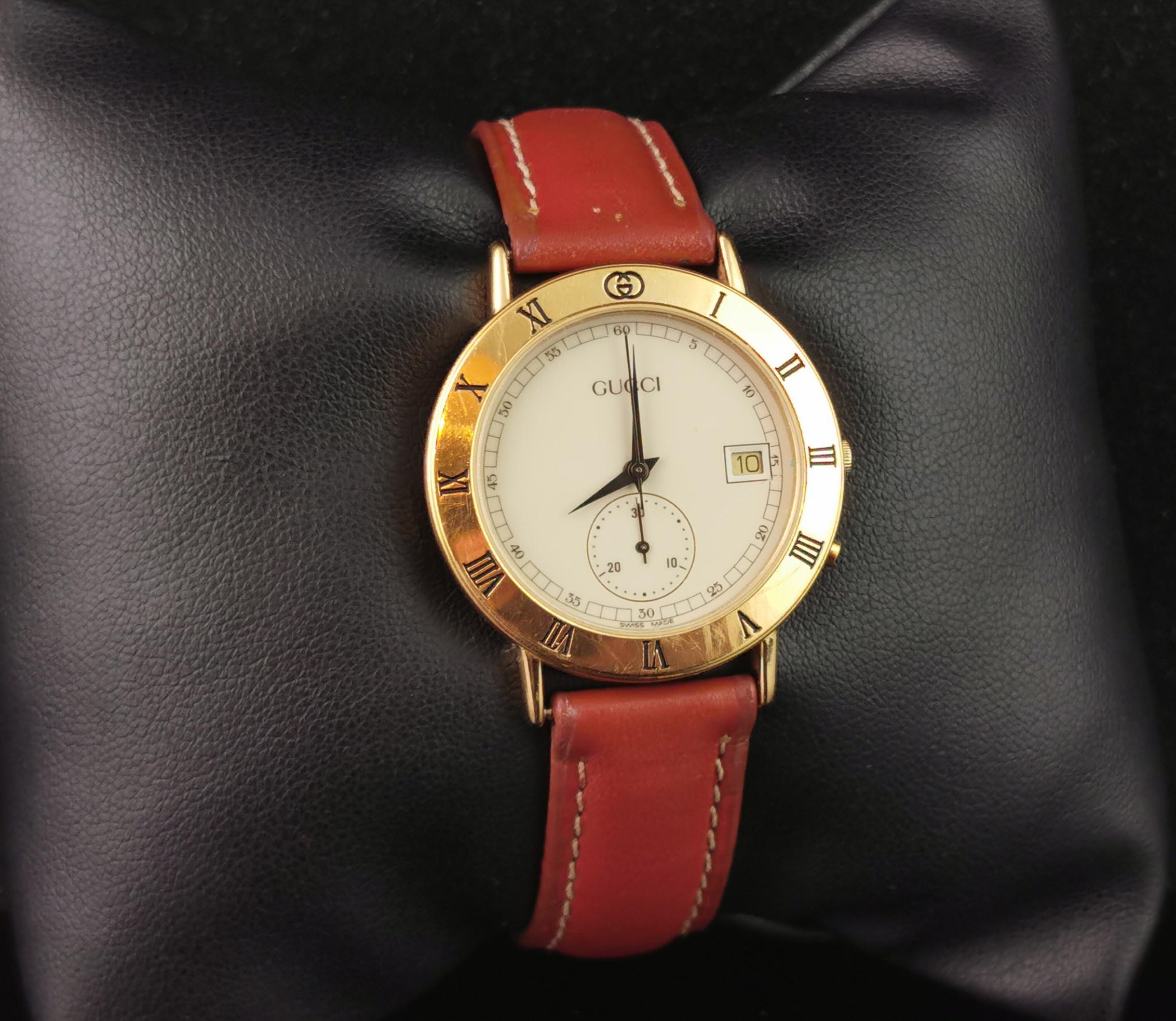 Modern Vintage Gucci 3800m Gold plated Chronograph watch, leather strap
