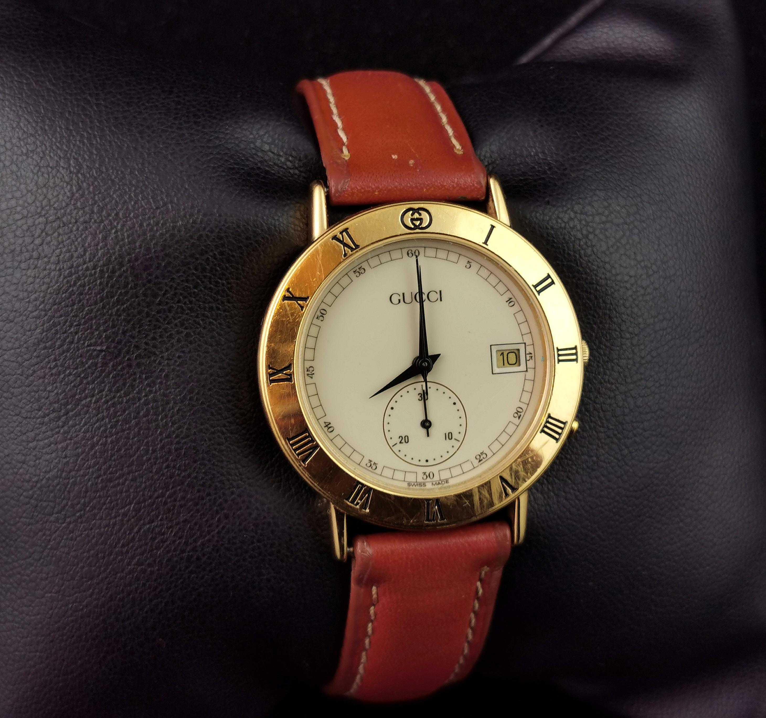 Men's Vintage Gucci 3800m Gold plated Chronograph watch, leather strap