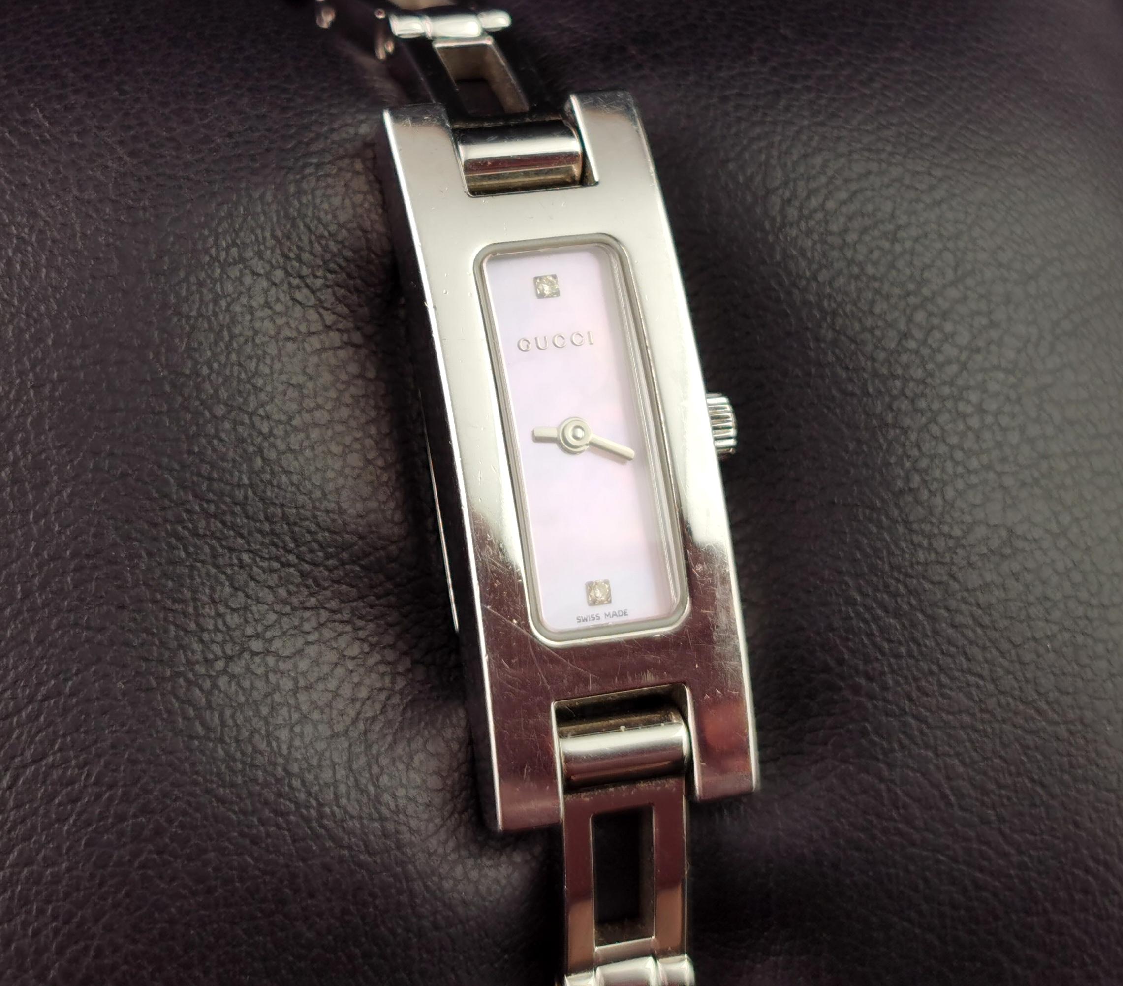 Round Cut Vintage Gucci 3900l ladies wristwatch, Diamond 