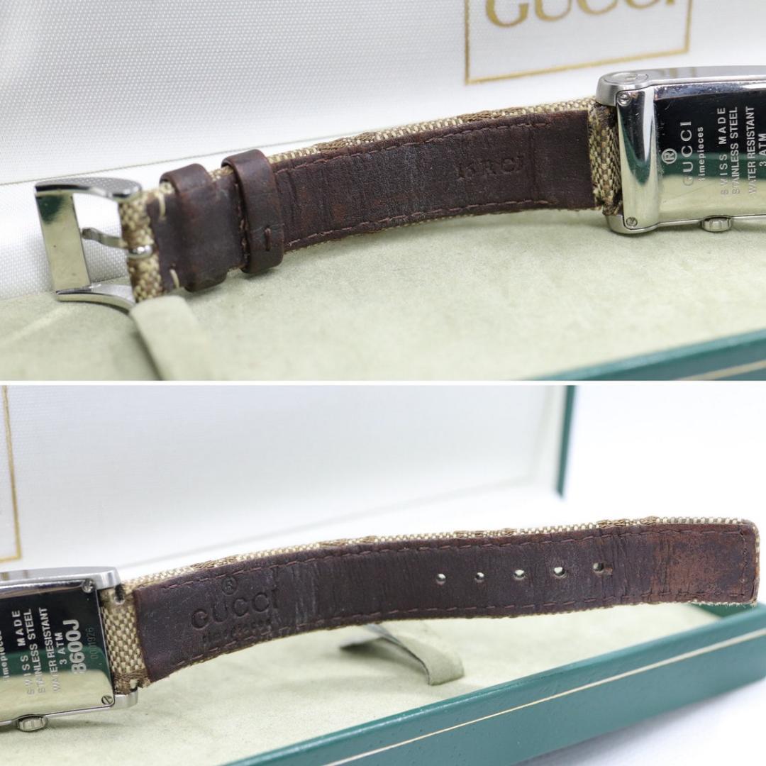 Vintage By aus den 1990er Jahren
Band MATERIAL: Leder
MATERIALEN: Rostfreier Stahl
Stromversorgung: Batterie
Ablesung: Analog

Stil: Minimalistisch

Schöne Vintage Gucci Uhr.

Modell 8600J