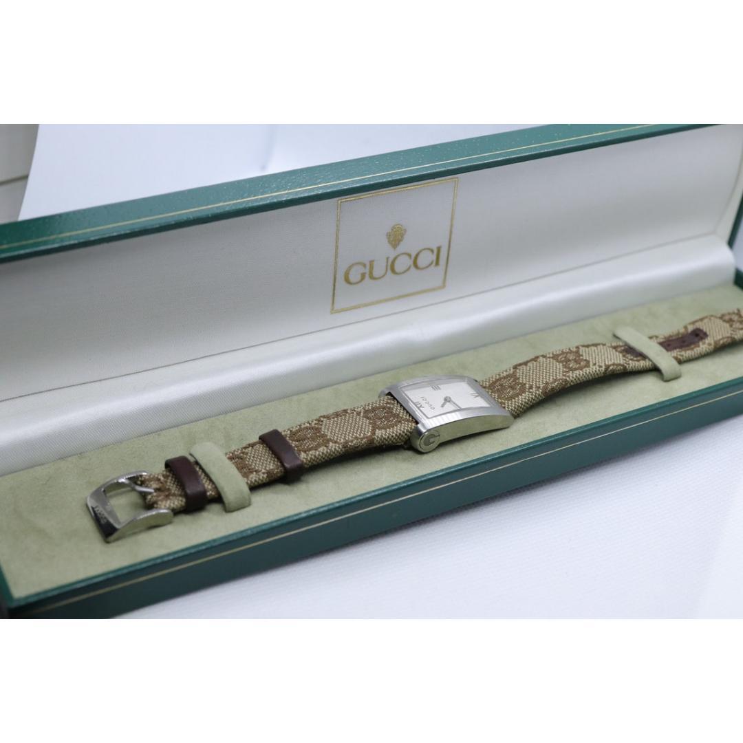 Vintage GUCCI 8600J Quarz Canvas und Lederuhr Zeitmesser. Damen Gucci 2