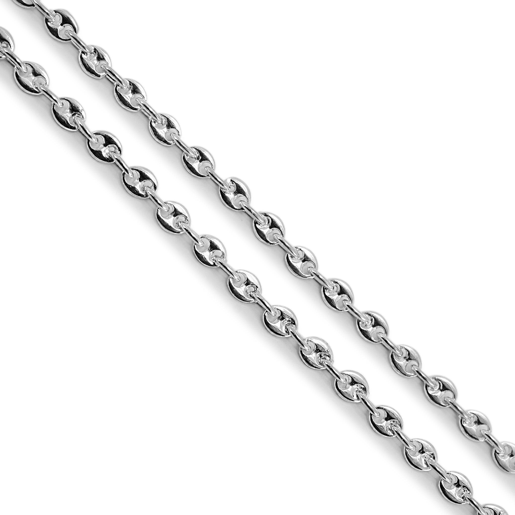 Brand: Gucci

Gender: Ladies

Metal Type: 925 Sterling Silver

Length: 31.00 inches

Width: 3.75 mm

Weight: 20.53 grams

Designer made polished silver necklace. The metal was tested and determined to be 925 (STERLING) silver. Engraved with 