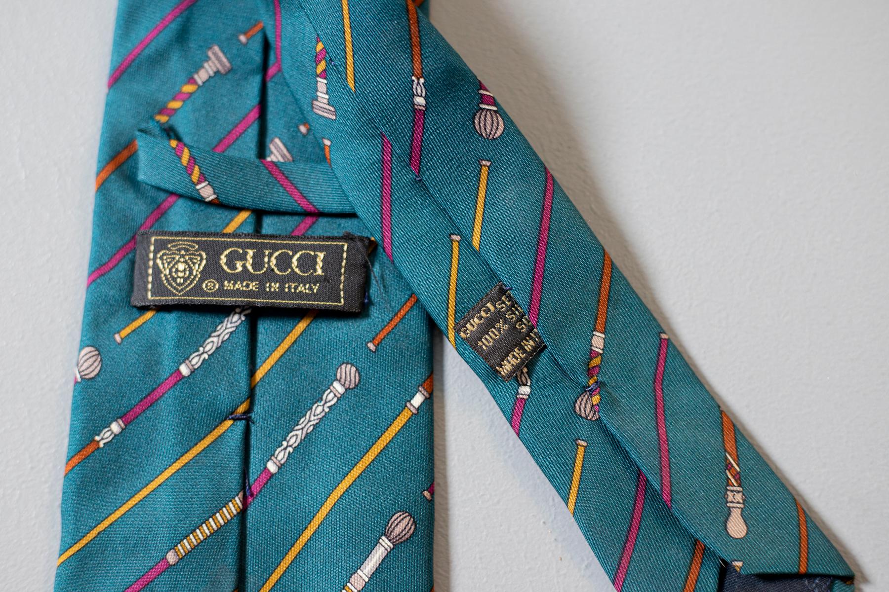 Vintage Gucci-Krawatte aus ganz Seide mit Schnüren Herren im Angebot