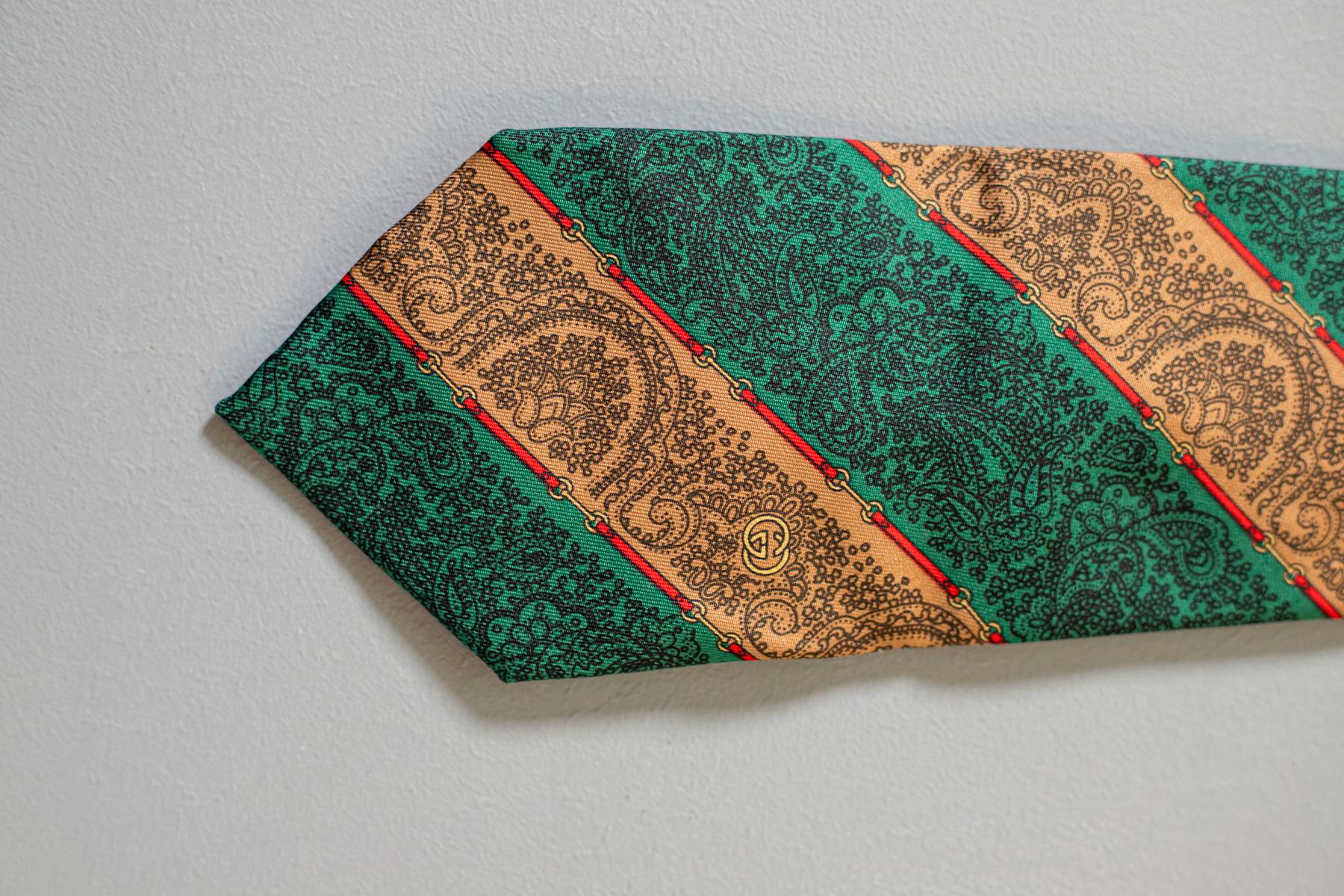 Black Vintage Gucci all-silk tie with paisley motif For Sale