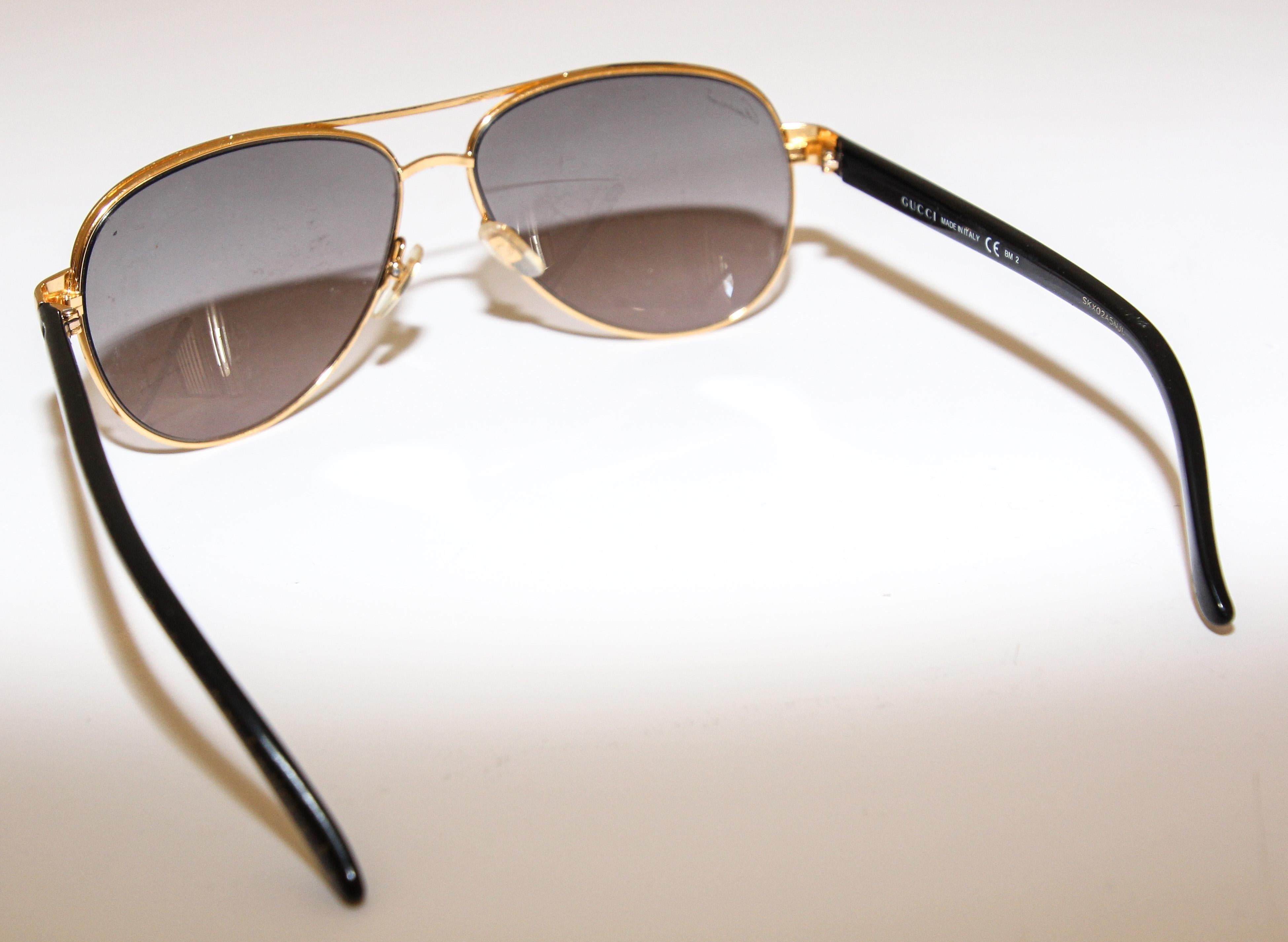 Women's or Men's Vintage Gucci Aviator Sunglasses 1990's Made in Italy For Sale
