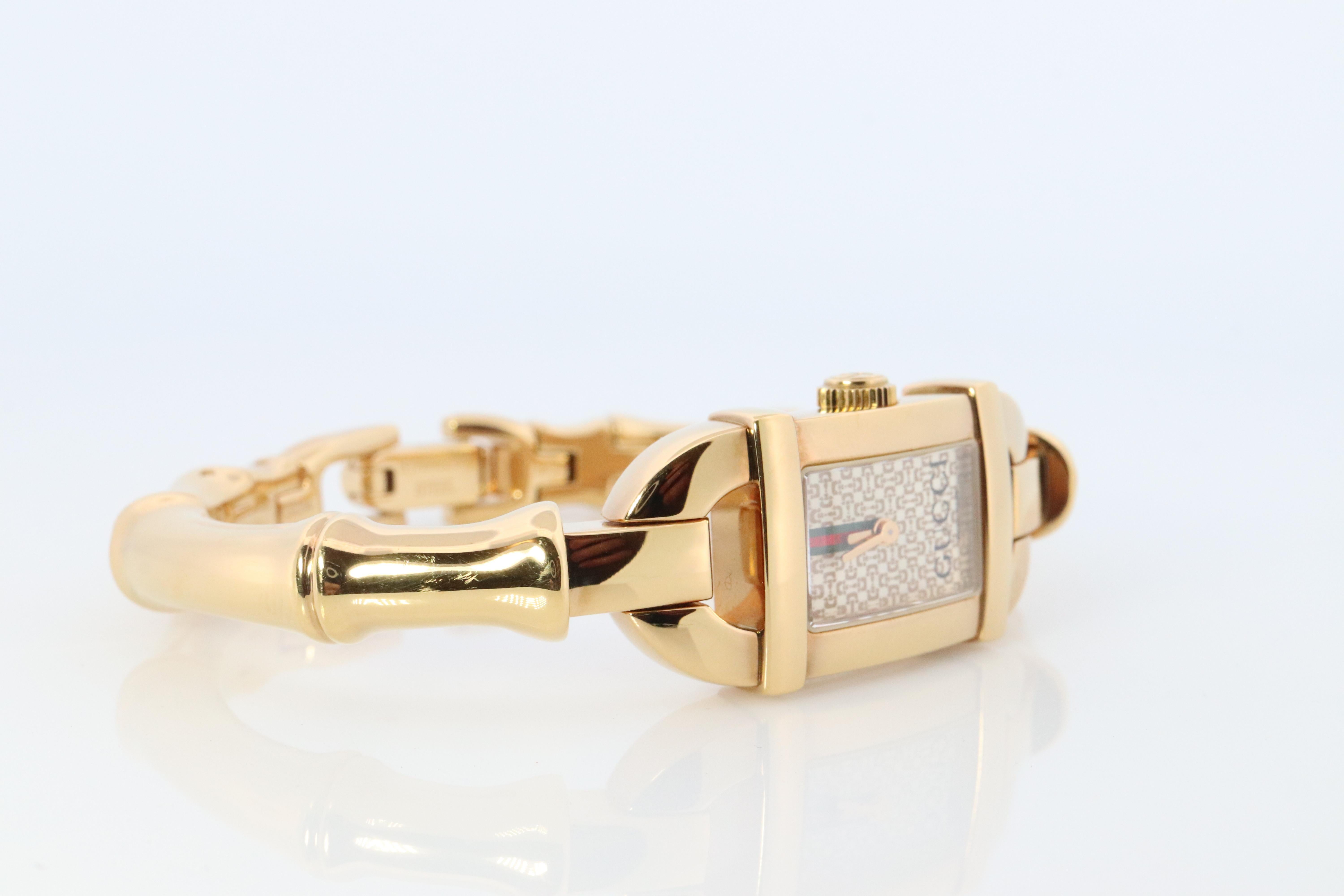 Women's Vintage GUCCI Bangle 6800L Watch Gucci Ladies Bangle Gold Tone Bamboo Wristwatch For Sale