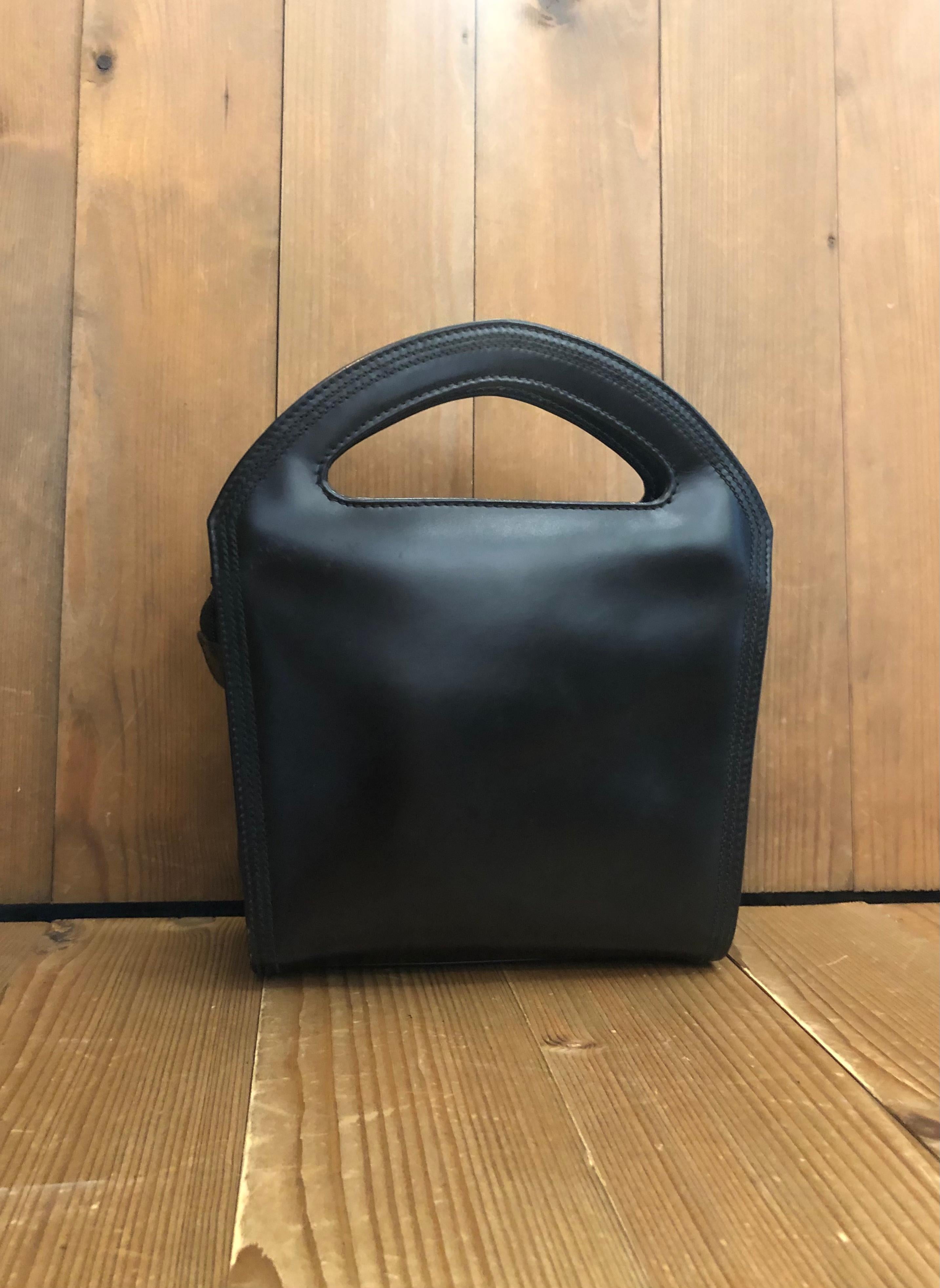 Vintage GUCCI Calfskin Leather Mini Book Tote Bag Black In Good Condition For Sale In Bangkok, TH
