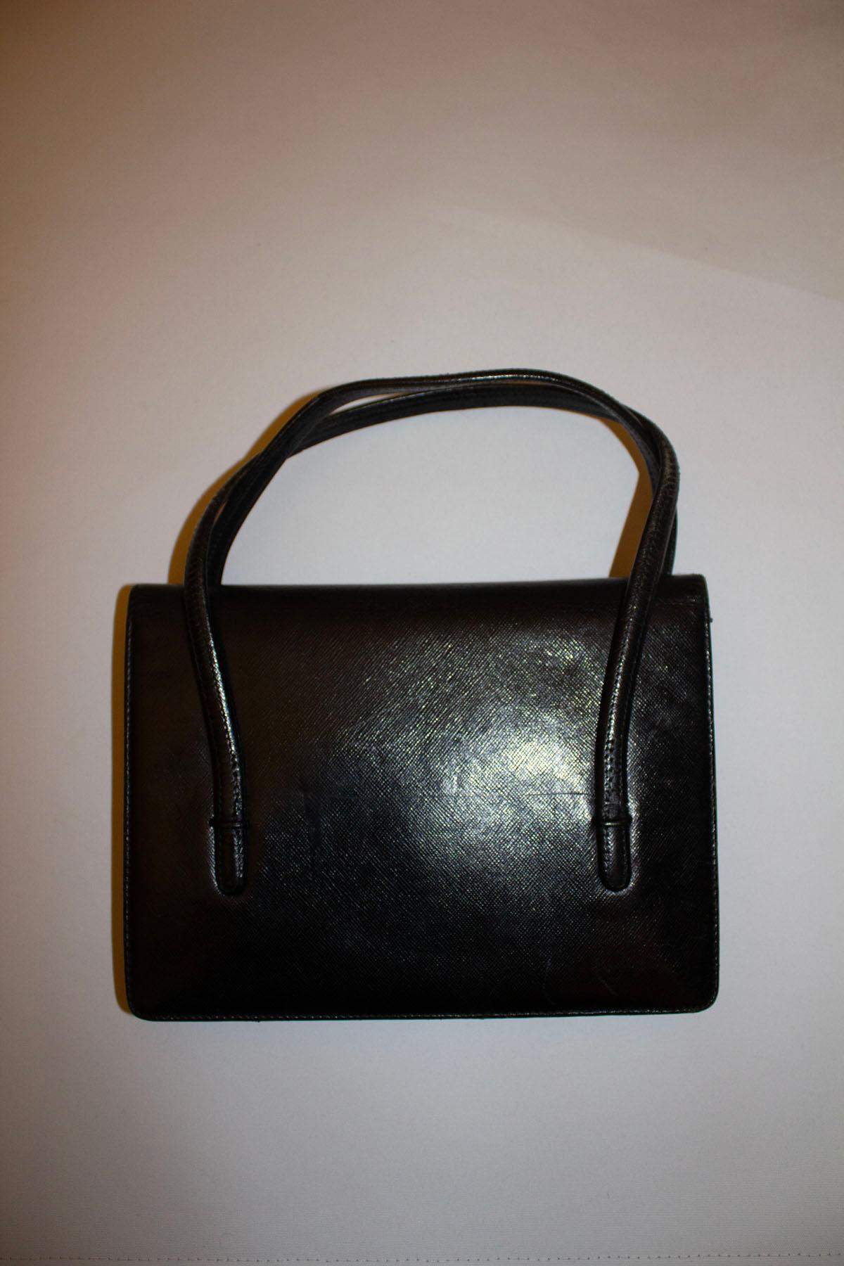 Vintage Gucci Black Leather Top  Handle Handbag In Good Condition For Sale In London, GB