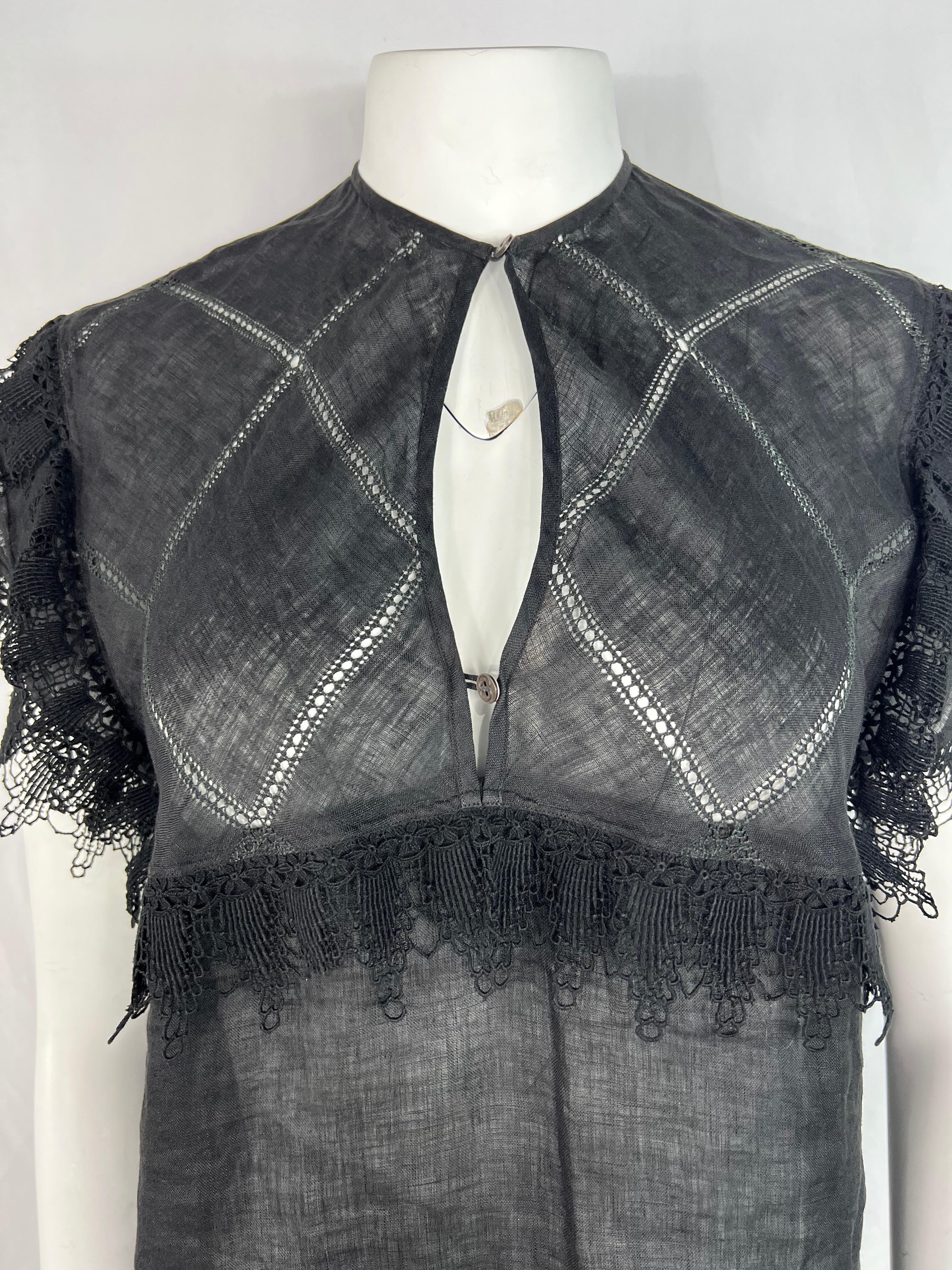 Donna Camicetta vintage Gucci in lino nero, taglia 42 in vendita