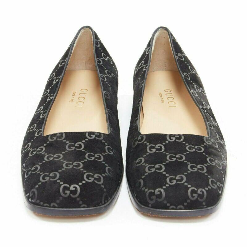 Mocassins à bout carré en daim noir imprimé du monogramme vintage de Gucci EU36.5C
Référence : TGAS/A03134
Marque : Gucci
MATERIAL : Cuir
Couleur : Noir
Motif : Autre
Détails supplémentaires : Cuir suédé noir. Monogramme ton sur ton imprimé sur le