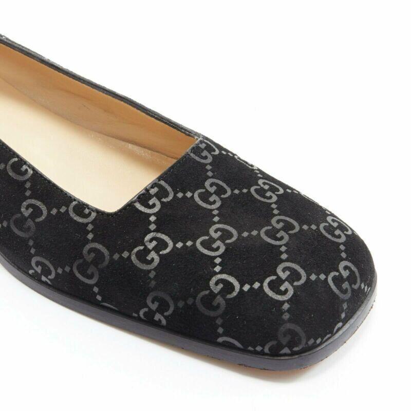 Mocassins à bout carré en daim noir imprimé du monogramme vintage de Gucci EU36.5C en vente 3