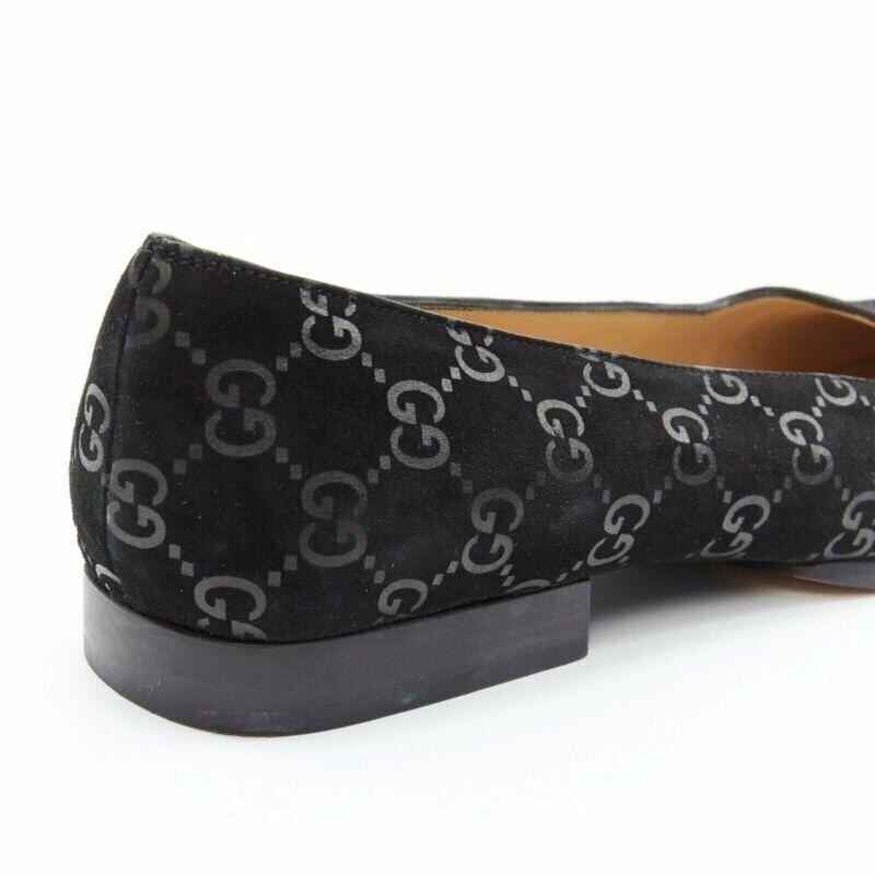 Mocassins à bout carré en daim noir imprimé du monogramme vintage de Gucci EU36.5C en vente 4