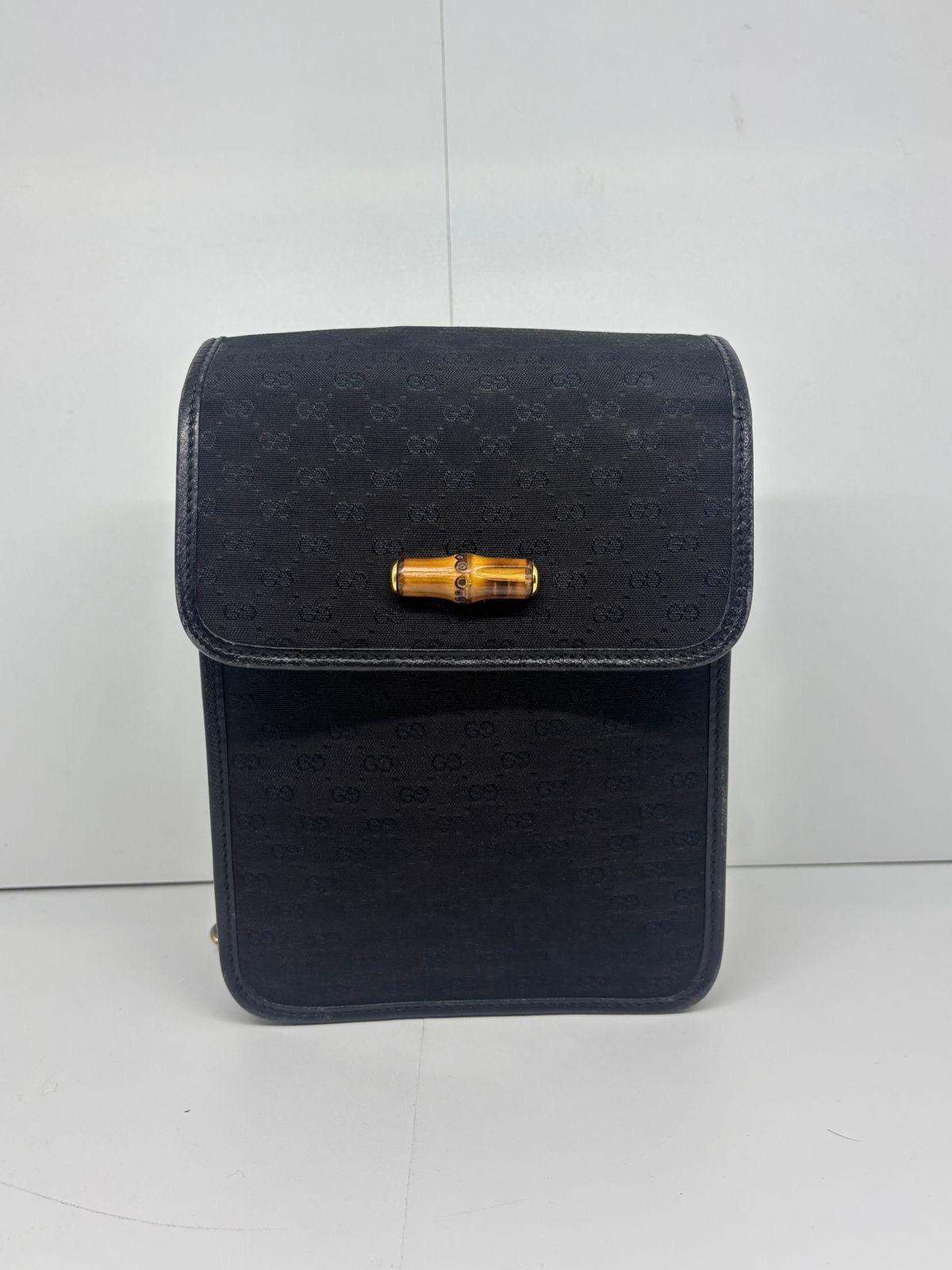 Women's or Men's Vintage Gucci Black Small GG Canvas Bamboo Detail Crossbody Bag For Sale