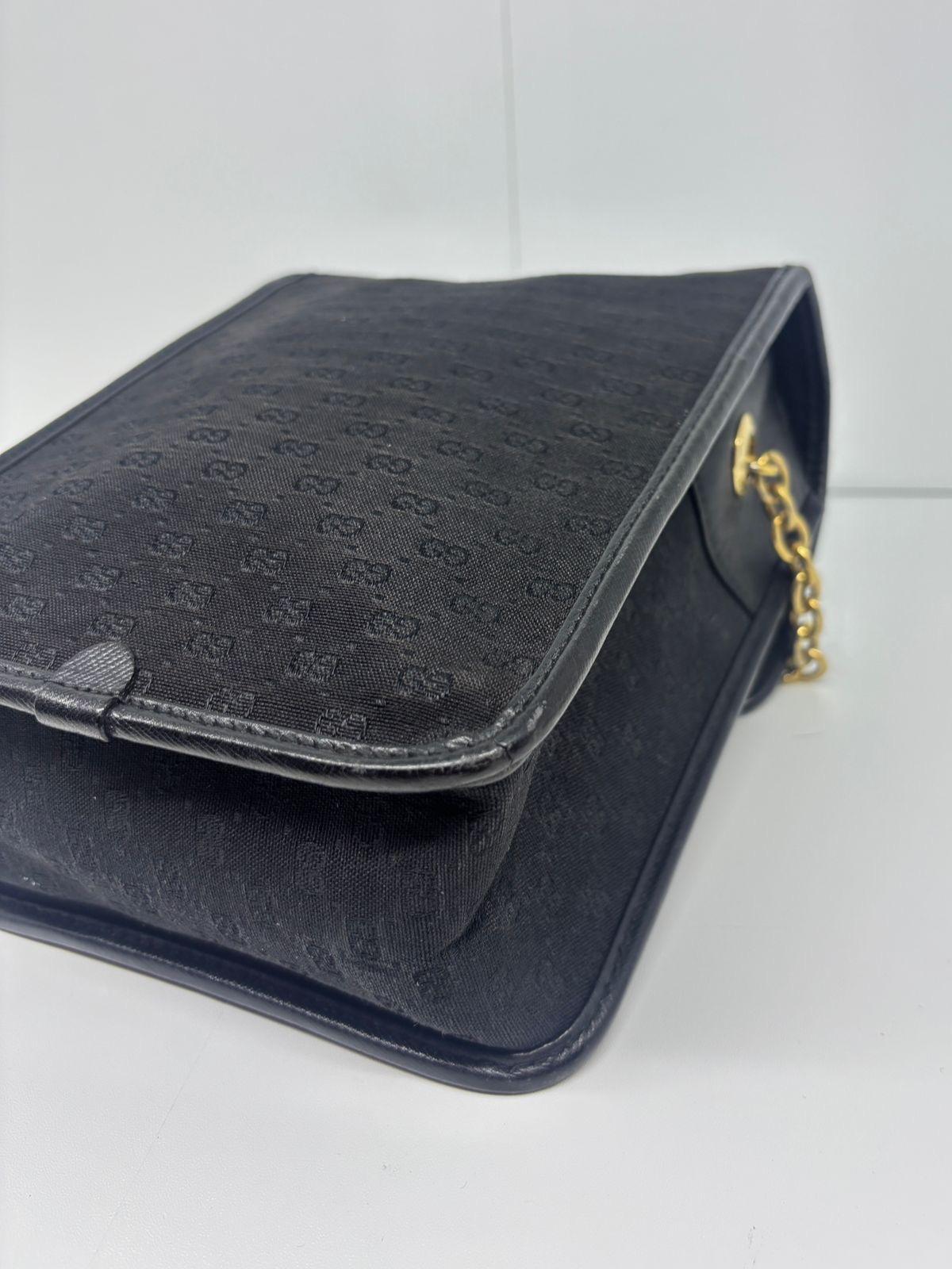 Vintage Gucci Black Small GG Canvas Bamboo Detail Crossbody Bag For Sale 3