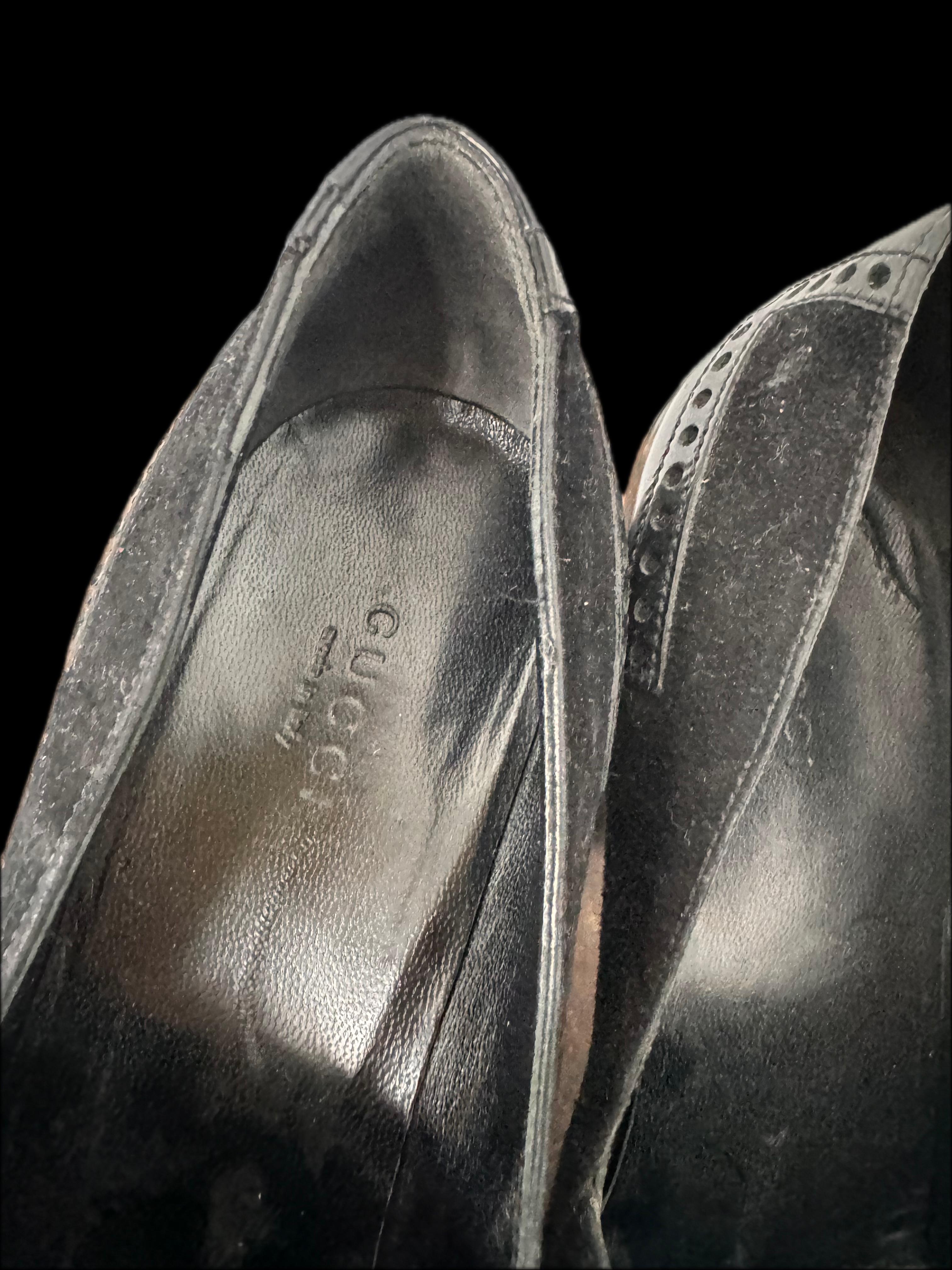 Women's or Men's Vintage Gucci Black Sued/patent Pump lace up