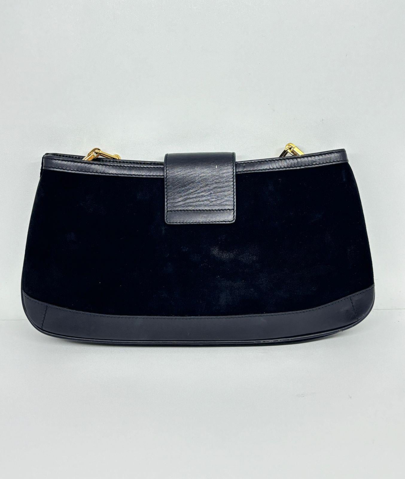 Vintage Gucci Black Suede Tiger Head Chain Bag In Good Condition For Sale In Jakarta, Daerah Khusus Ibukota Jakarta
