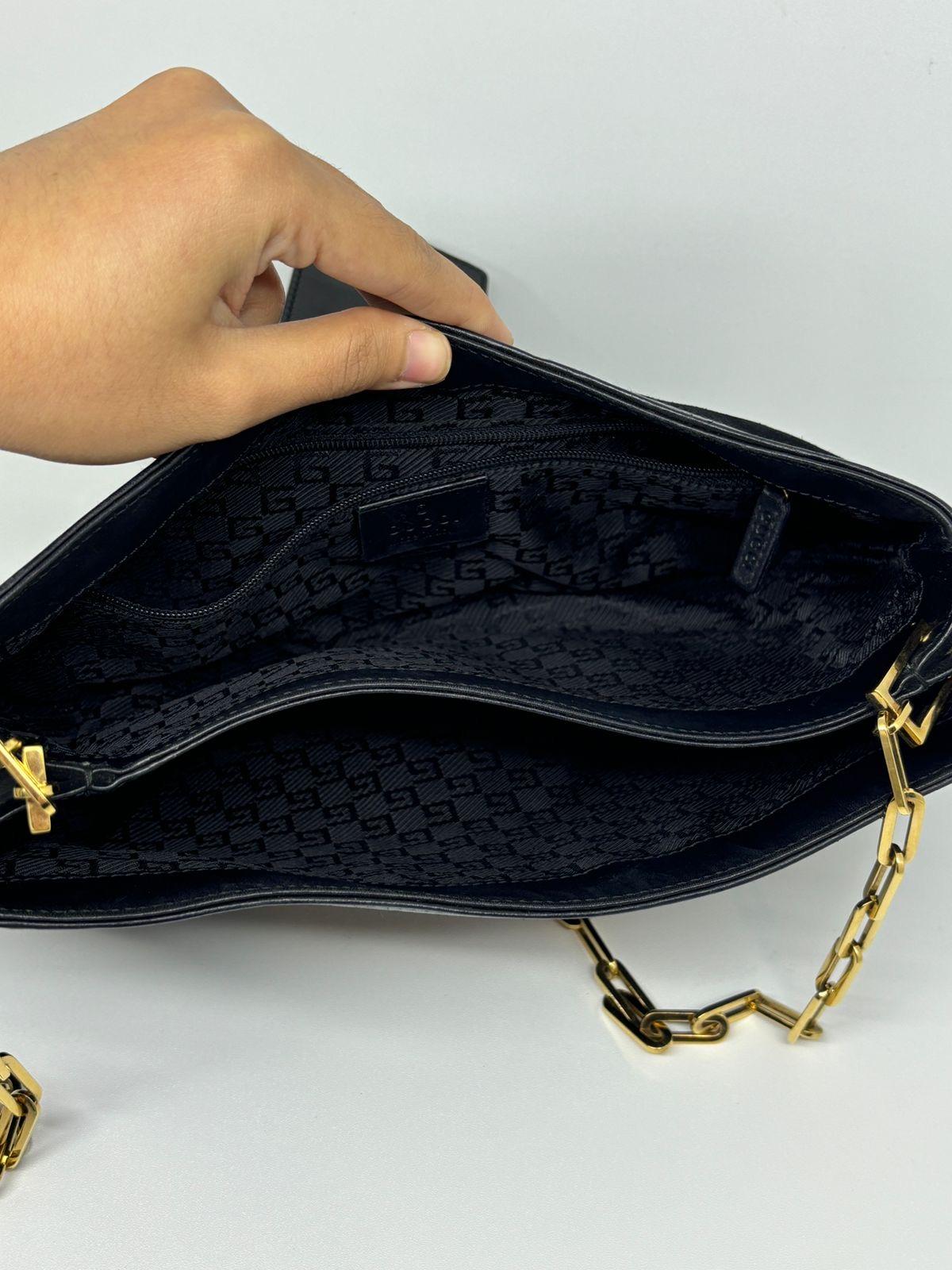 Women's Vintage Gucci Black Suede Tiger Head Chain Bag For Sale