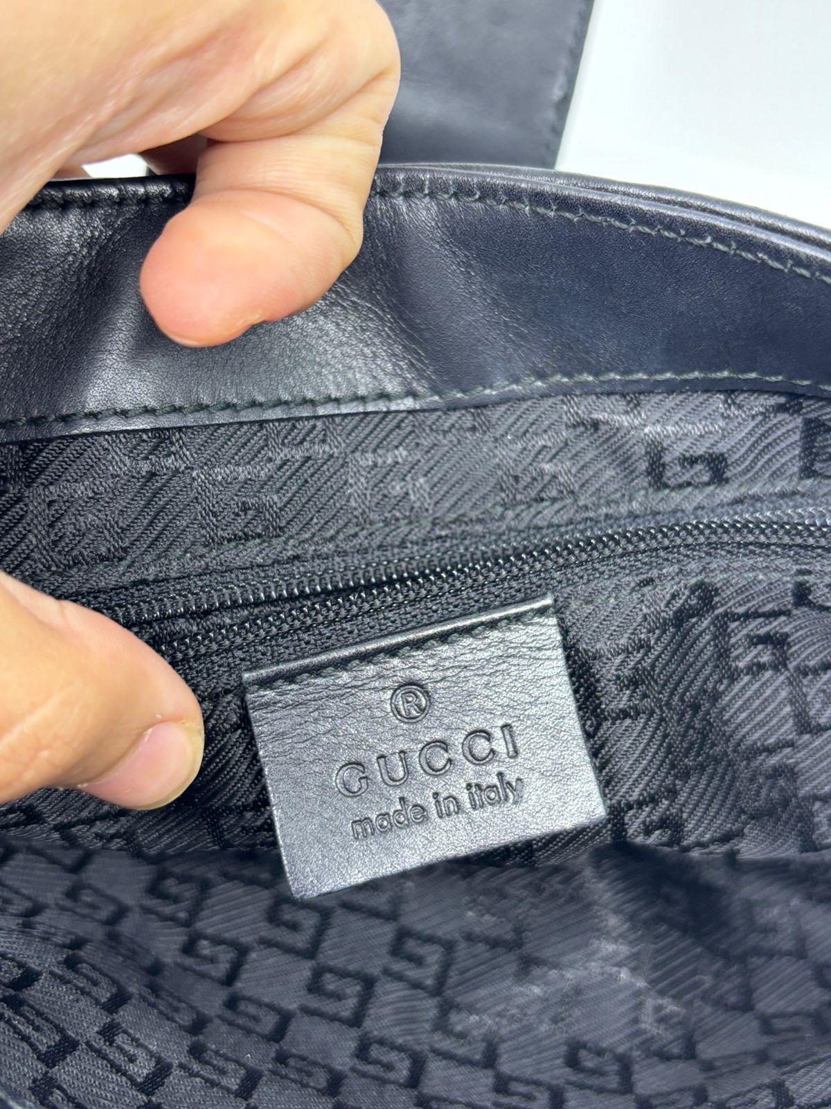 Vintage Gucci Black Suede Tiger Head Chain Bag For Sale 4