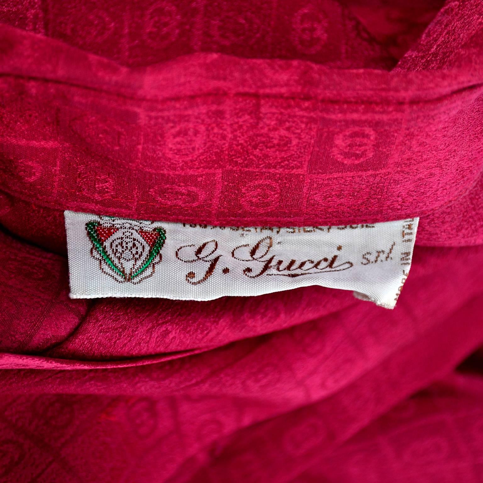 Gucci Vintage Pleated Red Silk Blouse With Tonal Gucci Logo Print 5