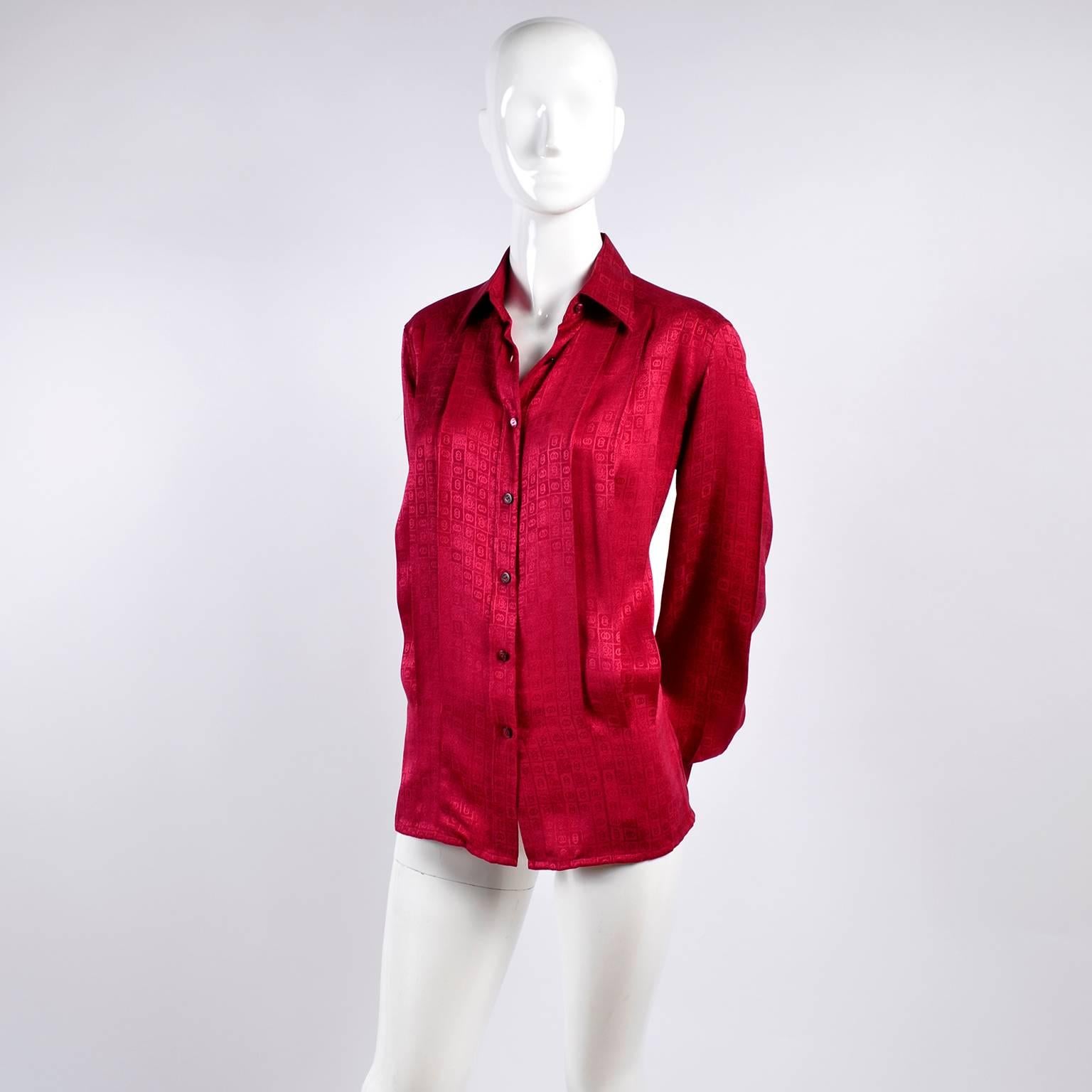 Gucci Vintage Pleated Red Silk Blouse With Tonal Gucci Logo Print 6