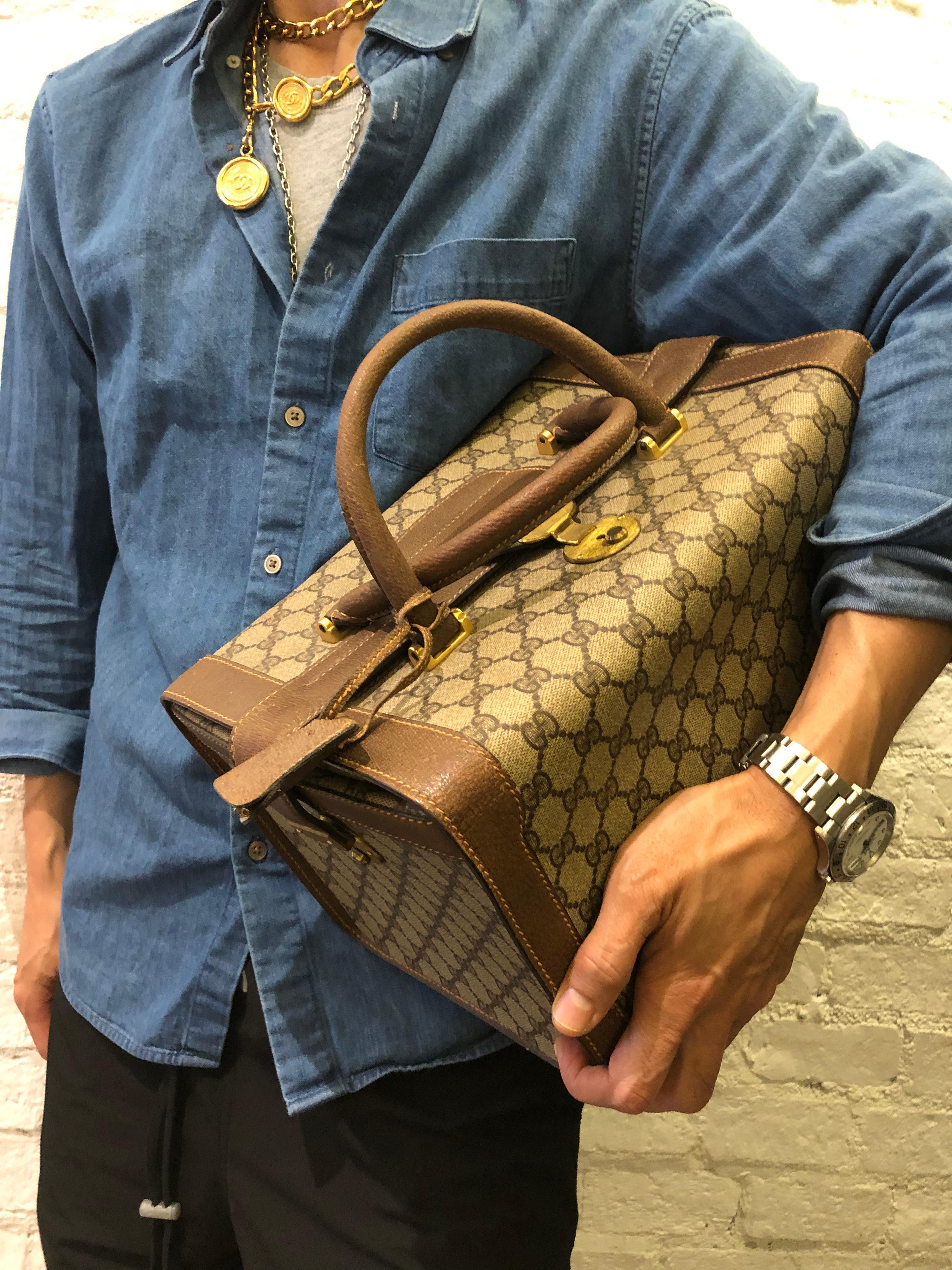 Vintage GUCCI Brown GG Monogram Canvas Soft-Sided Vanity Trunk Bag Unisex In Fair Condition In Bangkok, TH