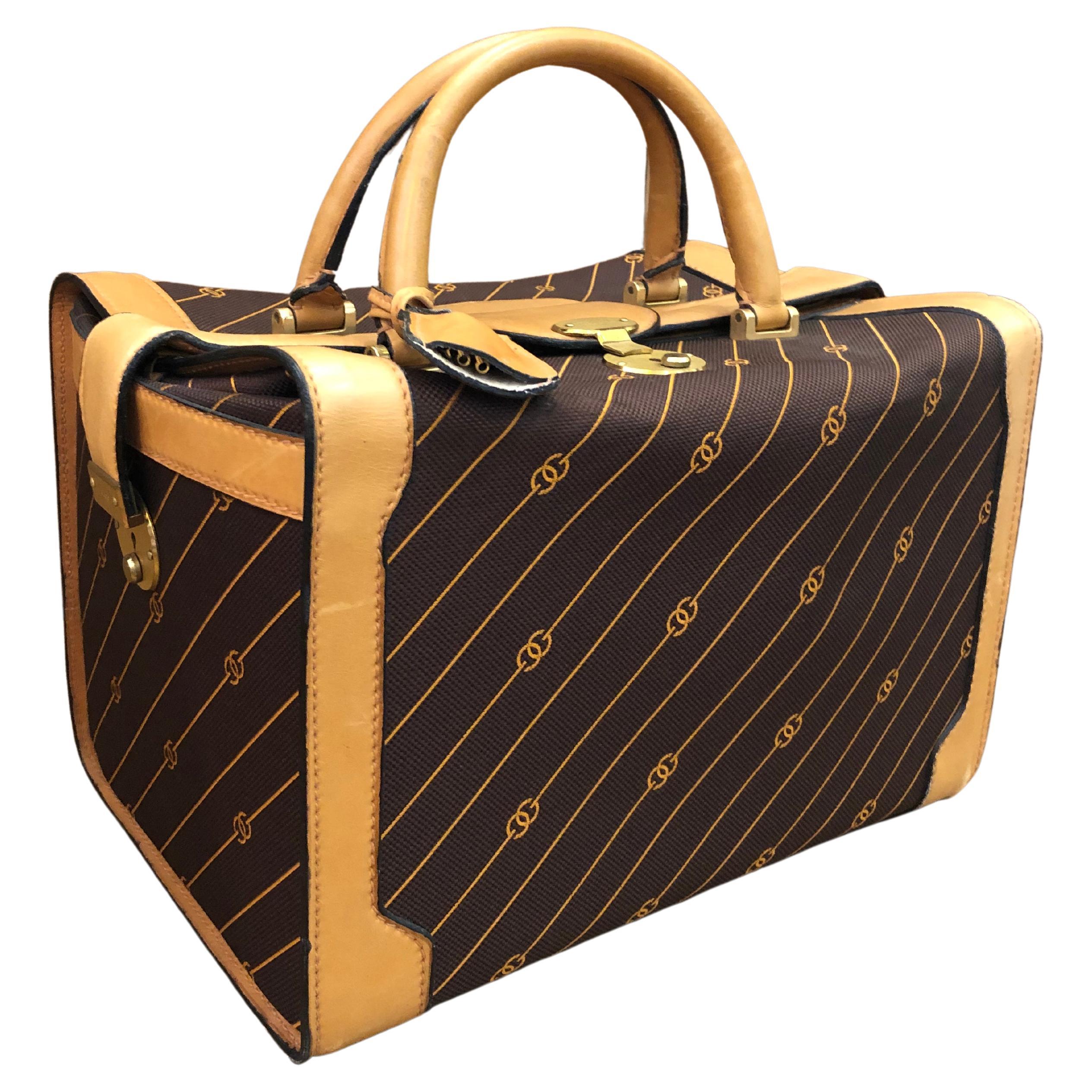 Vintage GUCCI Brown Interlocking GG Jacquard Soft-Sided Vanity Trunk Bag Unisex For Sale