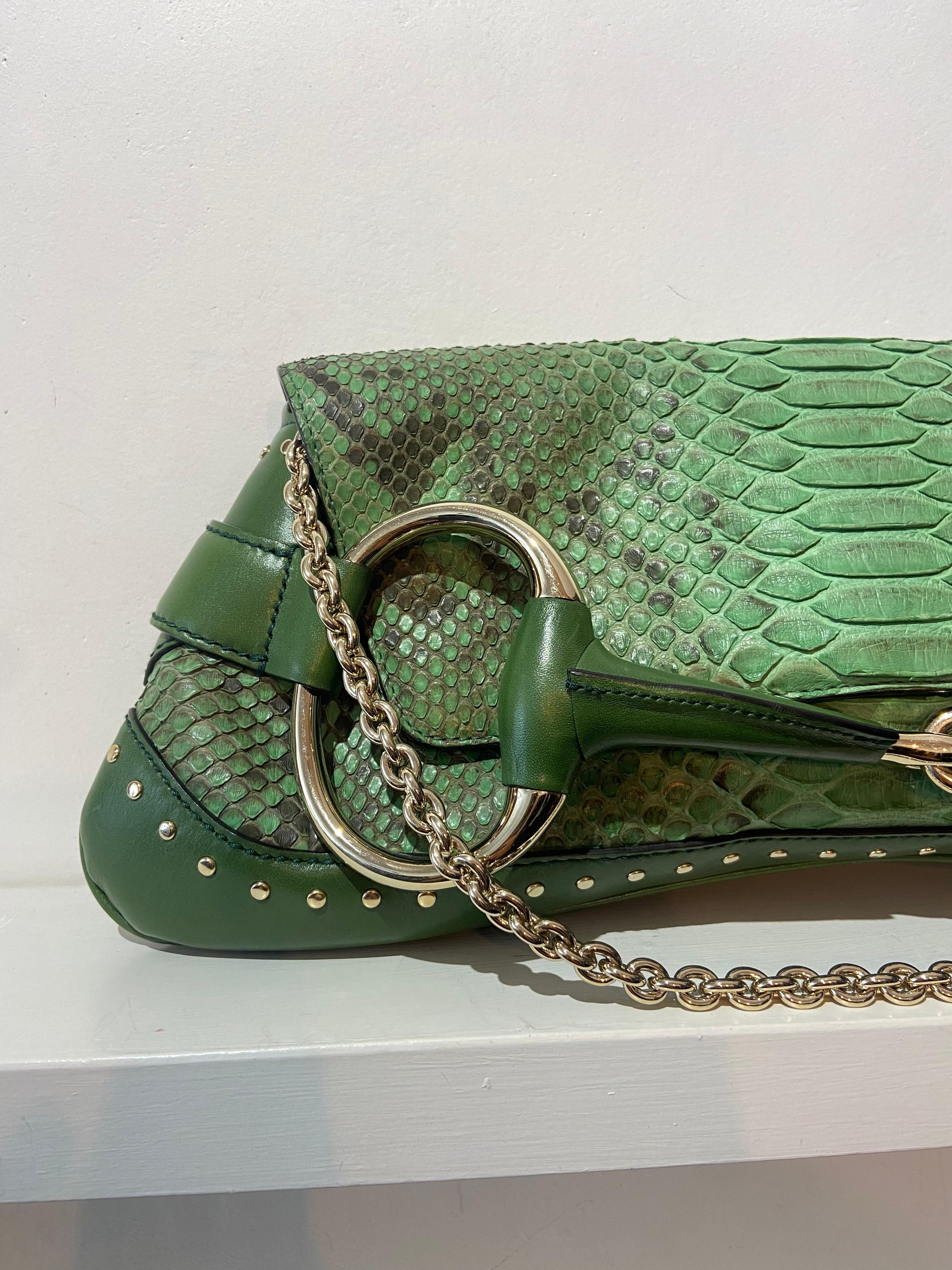 Vintage Gucci by Tom Ford 2004 Green Lizard Clutch In Excellent Condition For Sale In London, GB