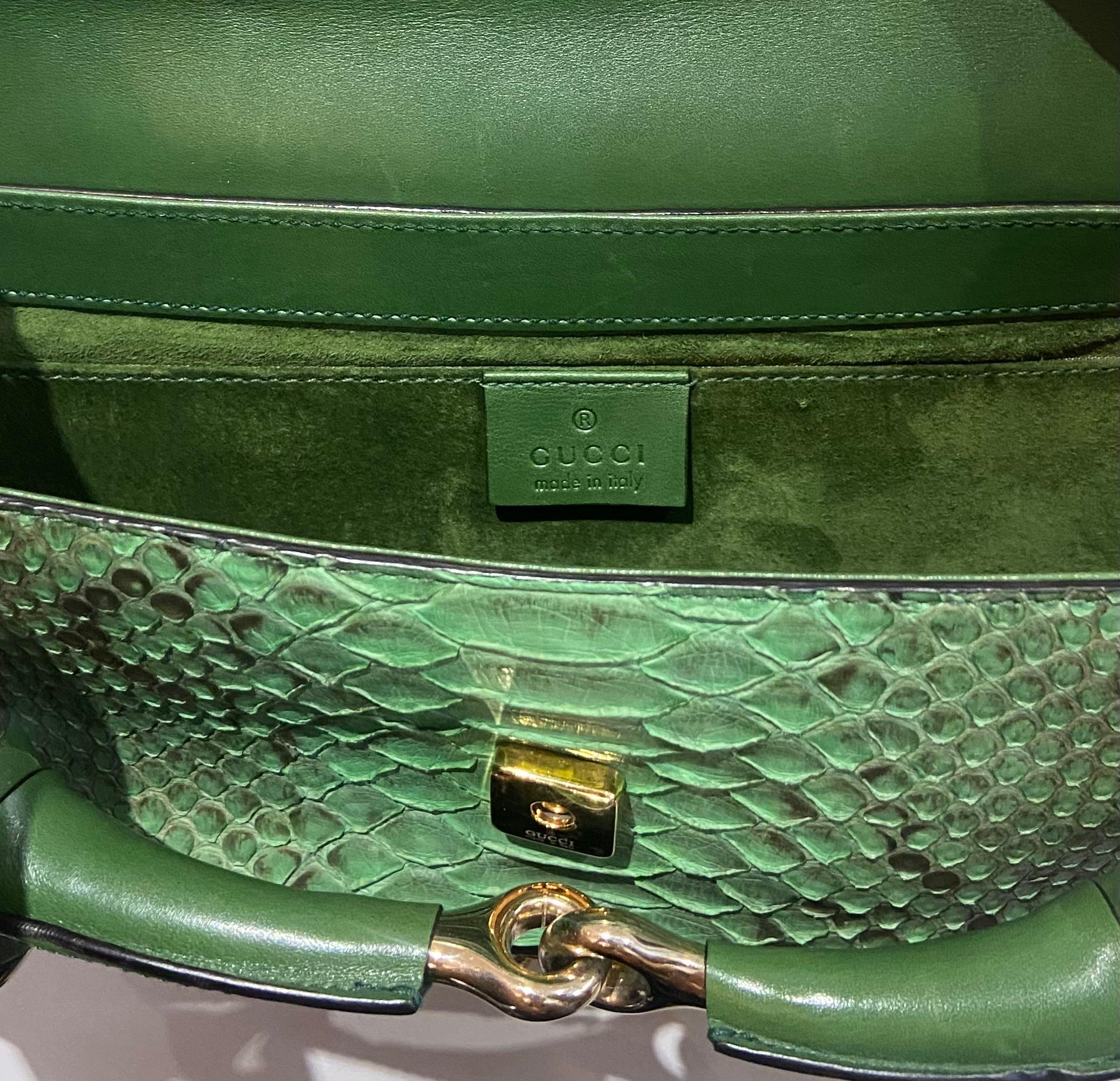 Vintage Gucci by Tom Ford 2004 Green Lizard Clutch For Sale 1