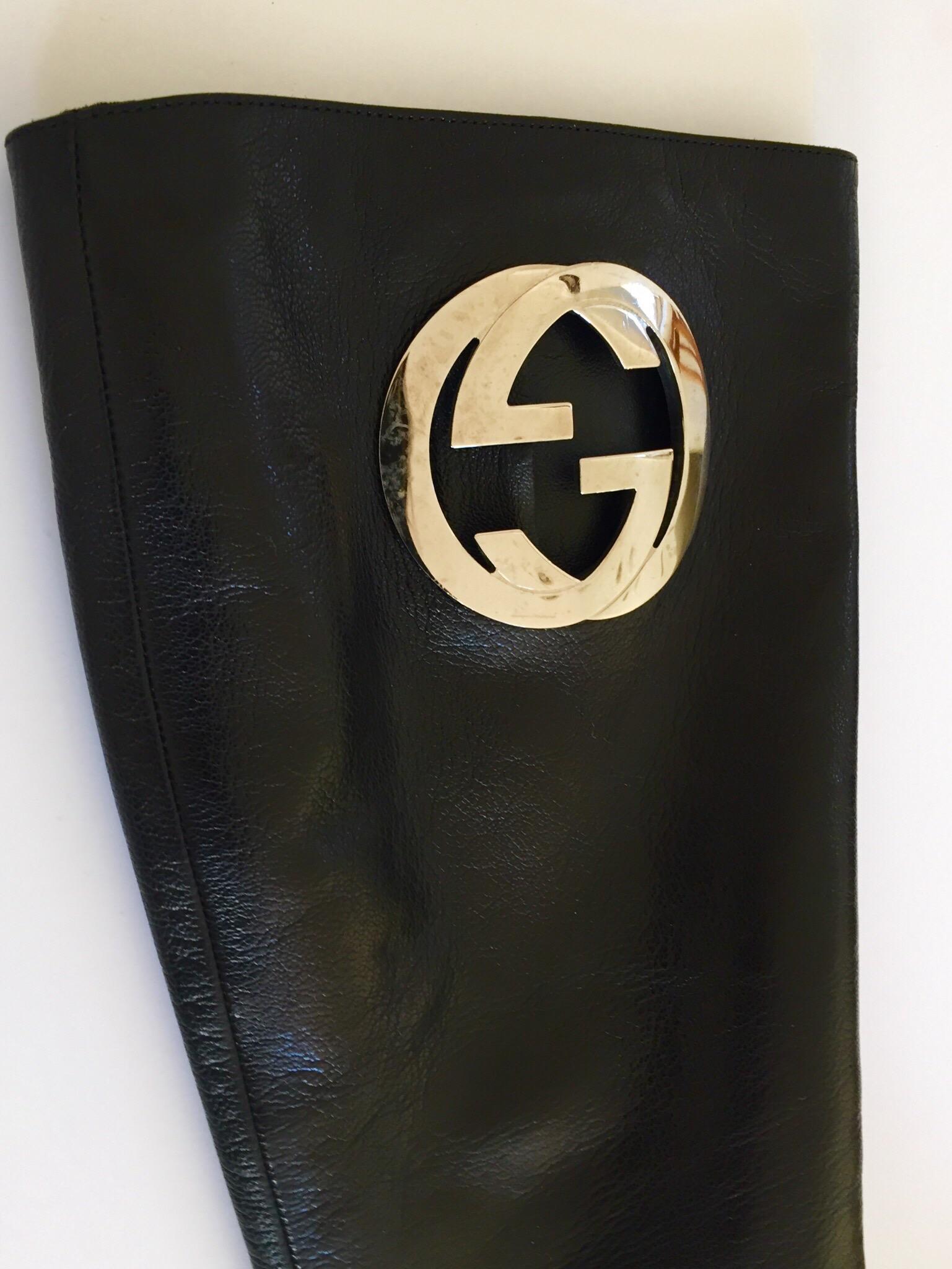 Gucci Tom Ford Bottes en cuir noir en vente 4