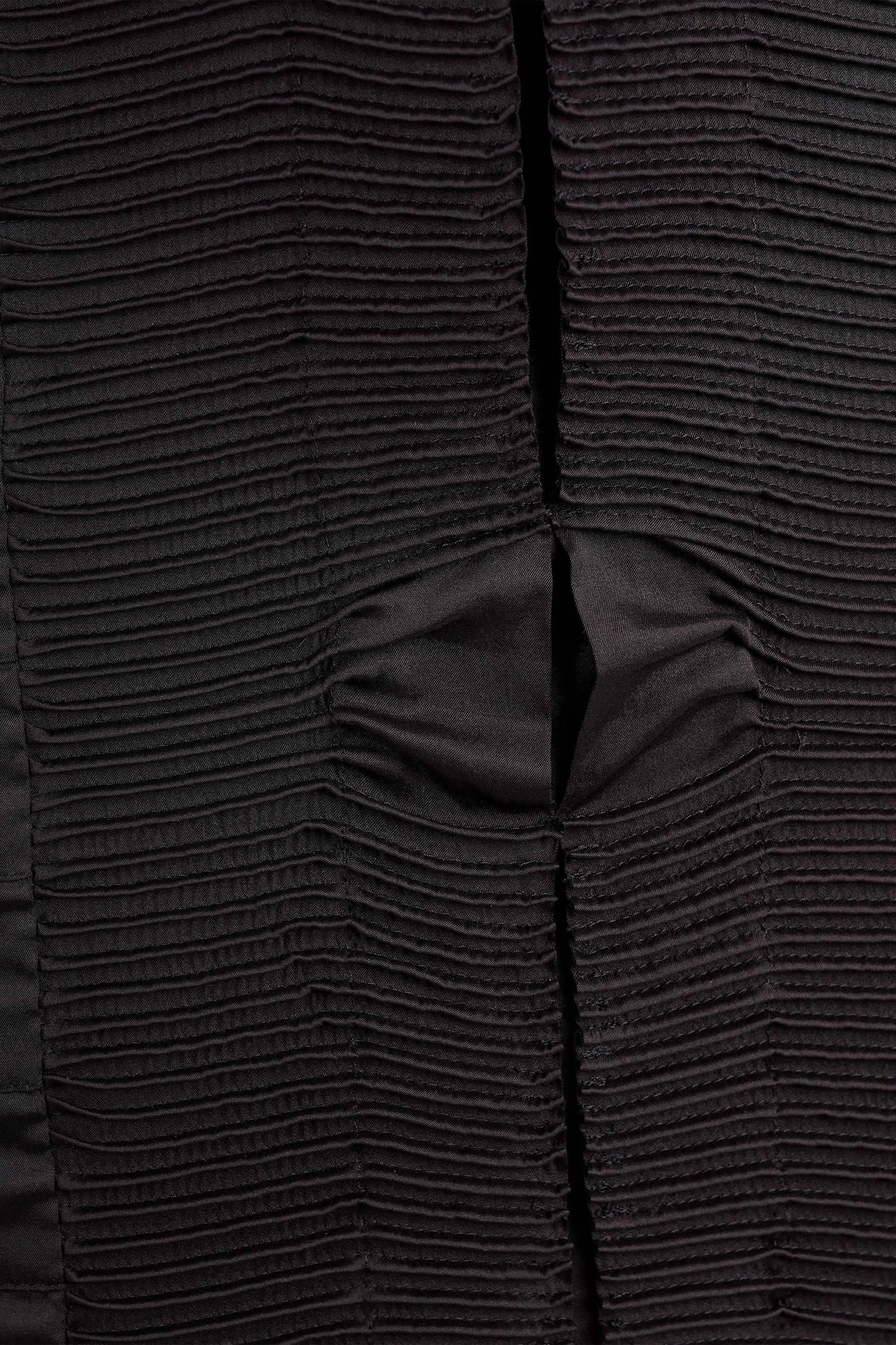 Vintage By Tom Ford Gucci F/W 2004 Laufstegkleid aus Seidenplissé im Zustand „Hervorragend“ im Angebot in London, GB