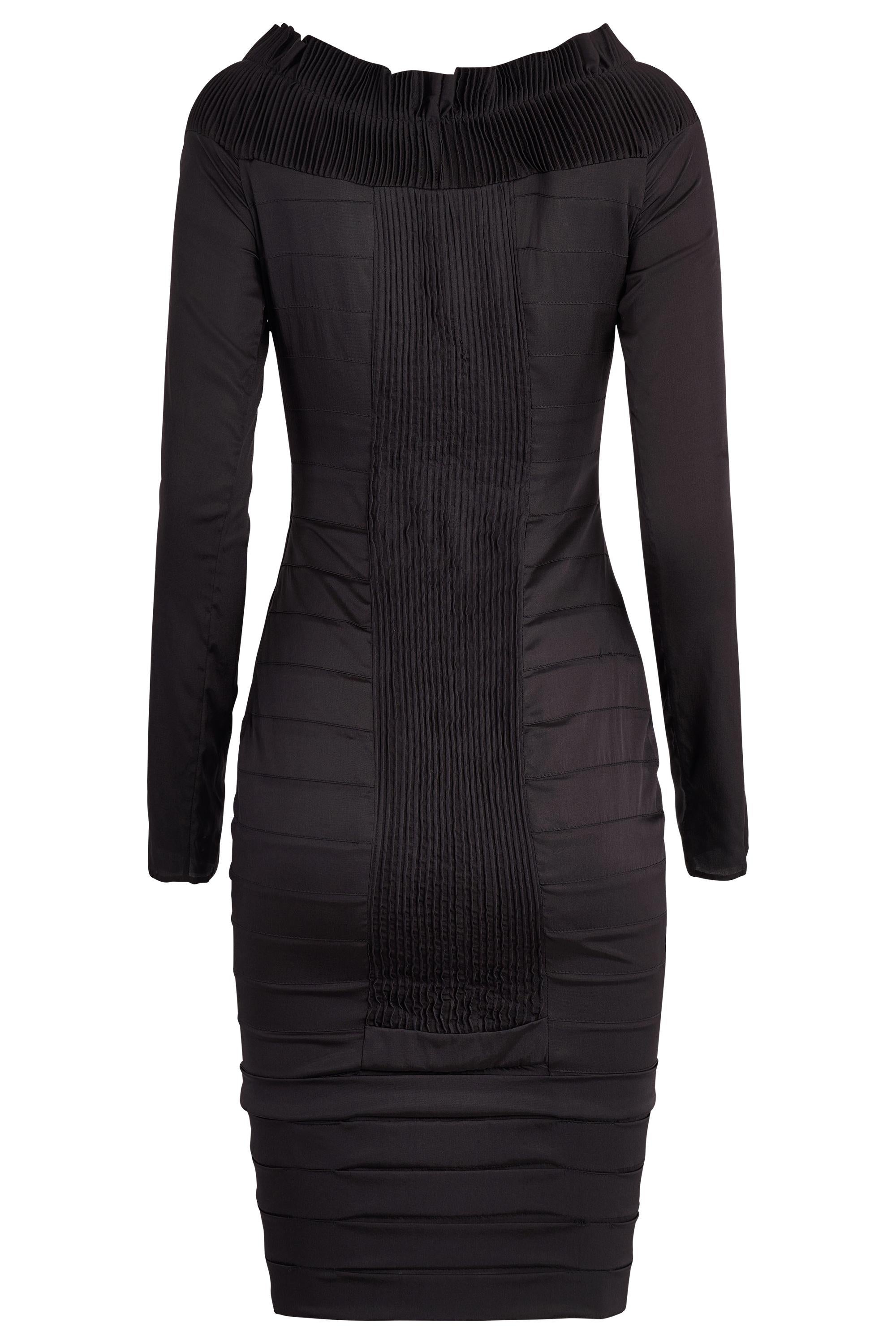 Vintage By Tom Ford Gucci F/W 2004 Laufstegkleid aus Seidenplissé im Angebot 4