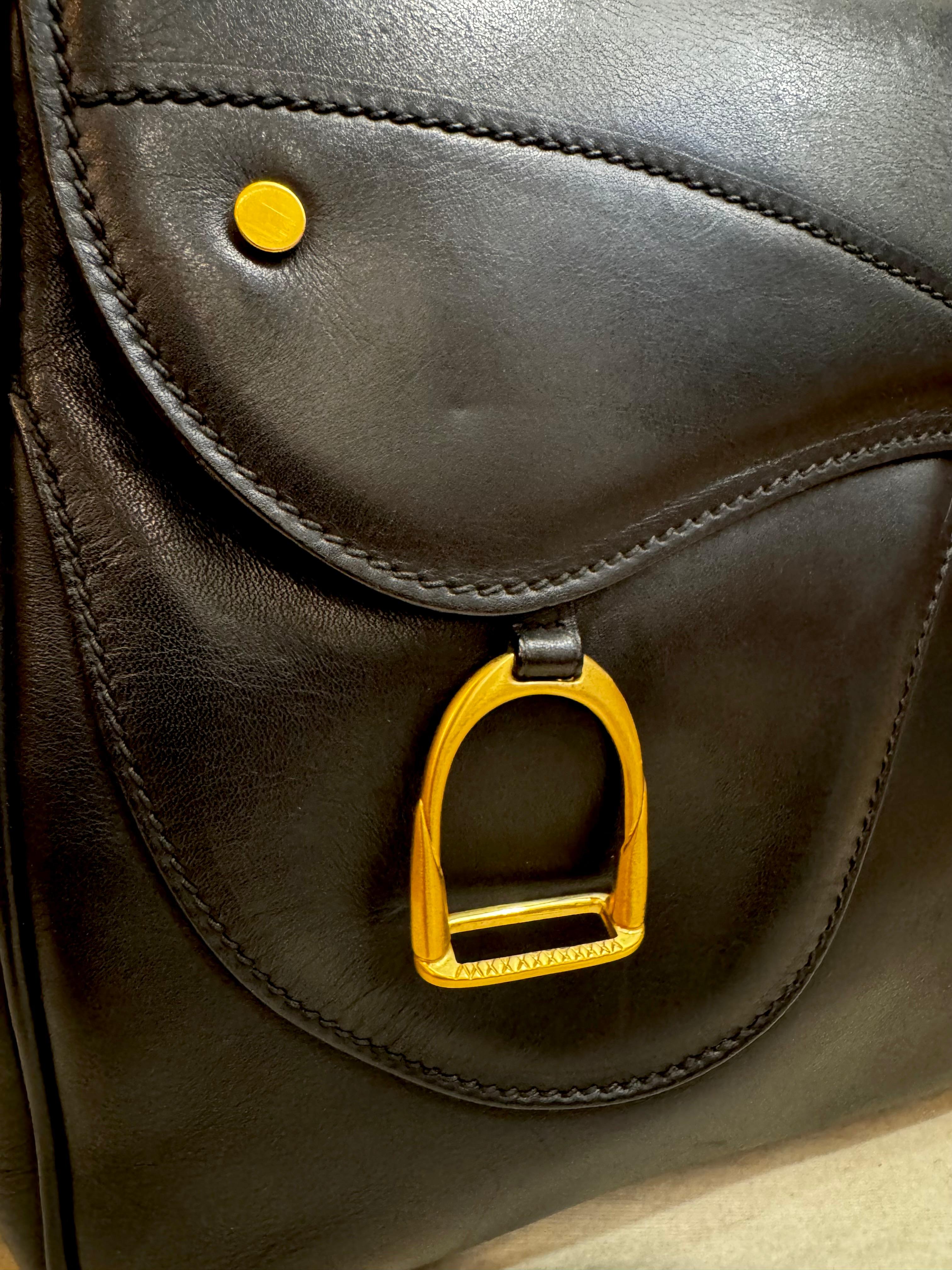 Vintage GUCCI Leather Calfskin Saddle Camera Bag Unisex Mens Black 7