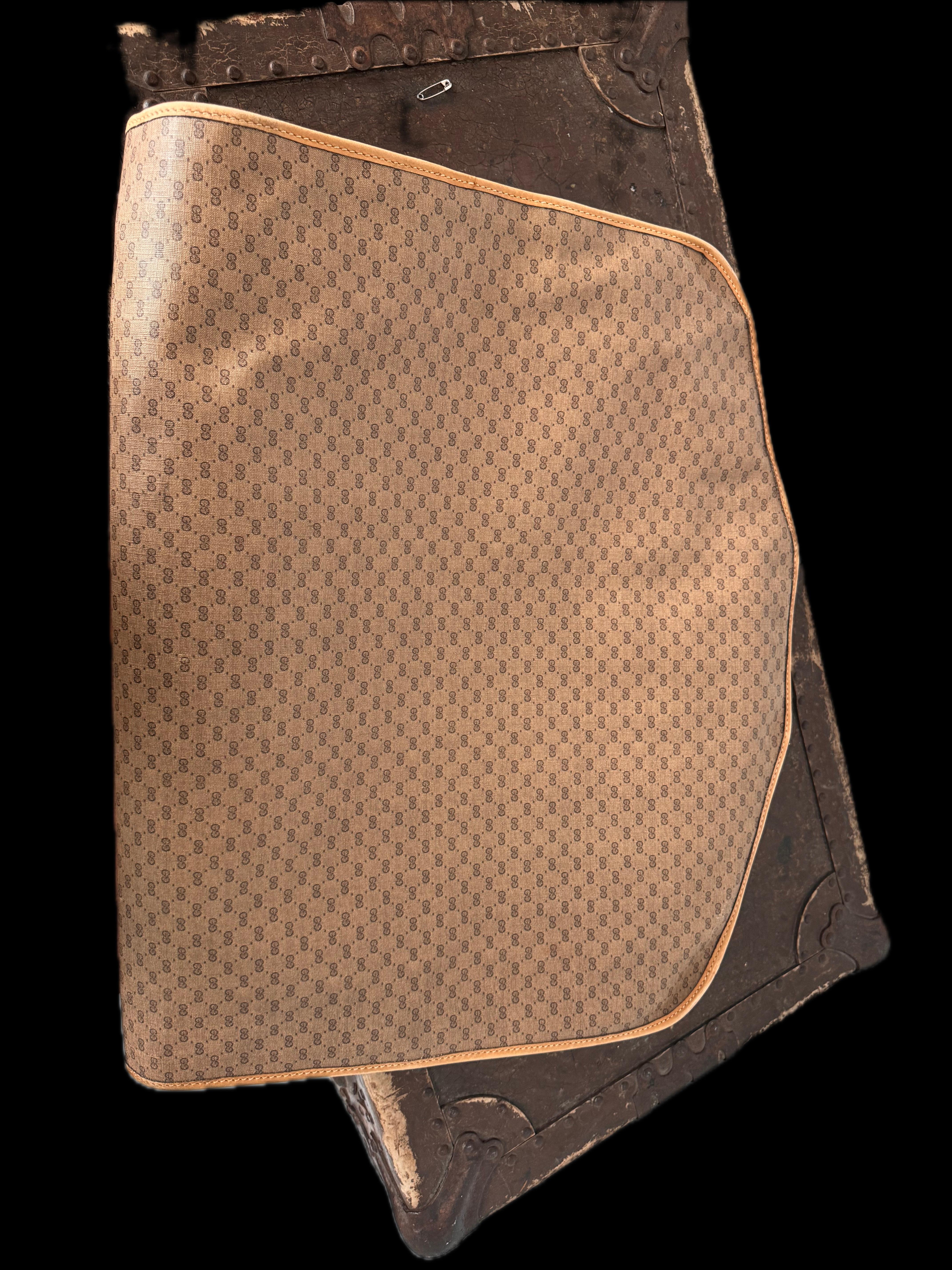 Women's or Men's Vintage Gucci canvas GG monogram Garment Bag