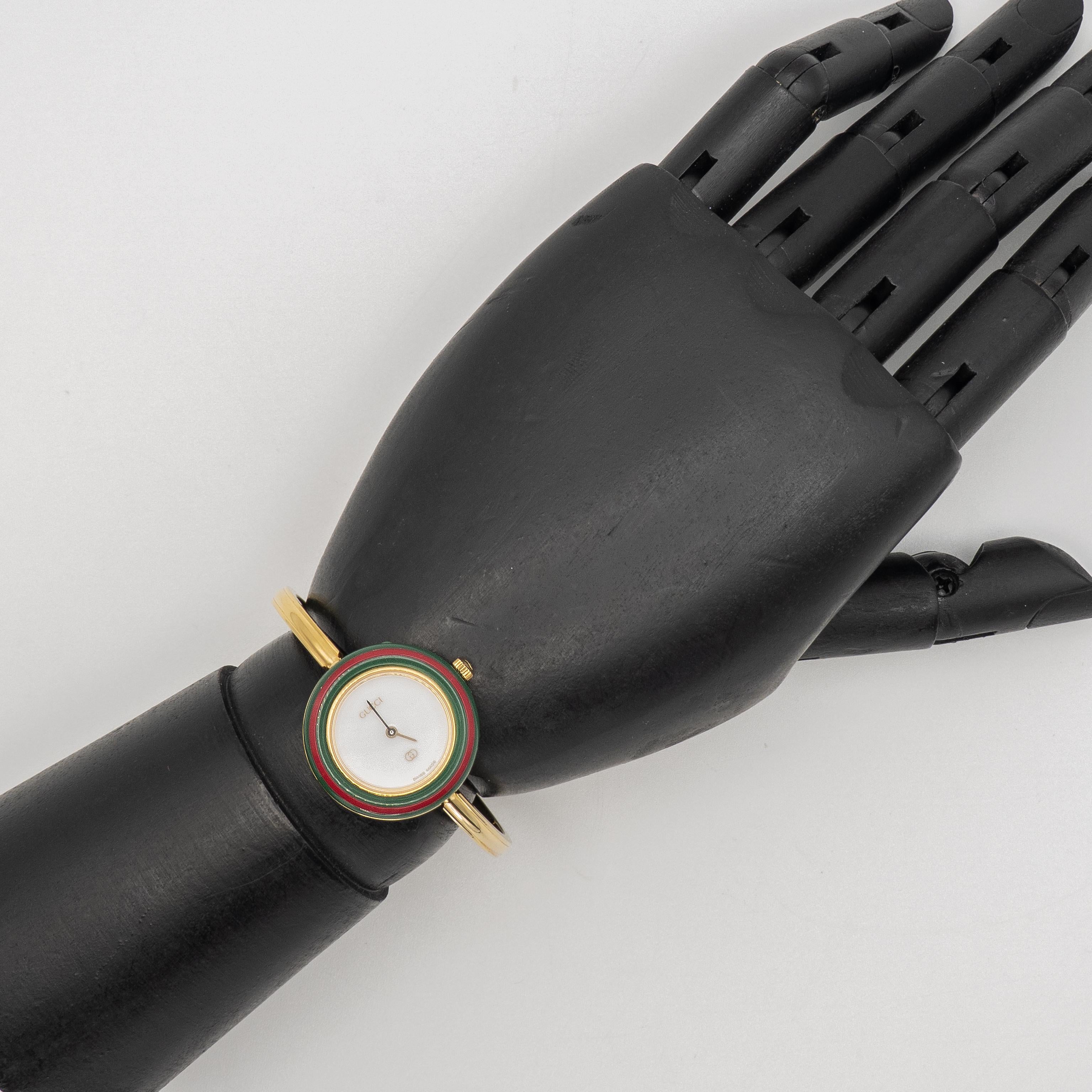 Vintage Gucci Change Bezel Gold Plated Bangle Watch Timepiece Complete Set en venta 8
